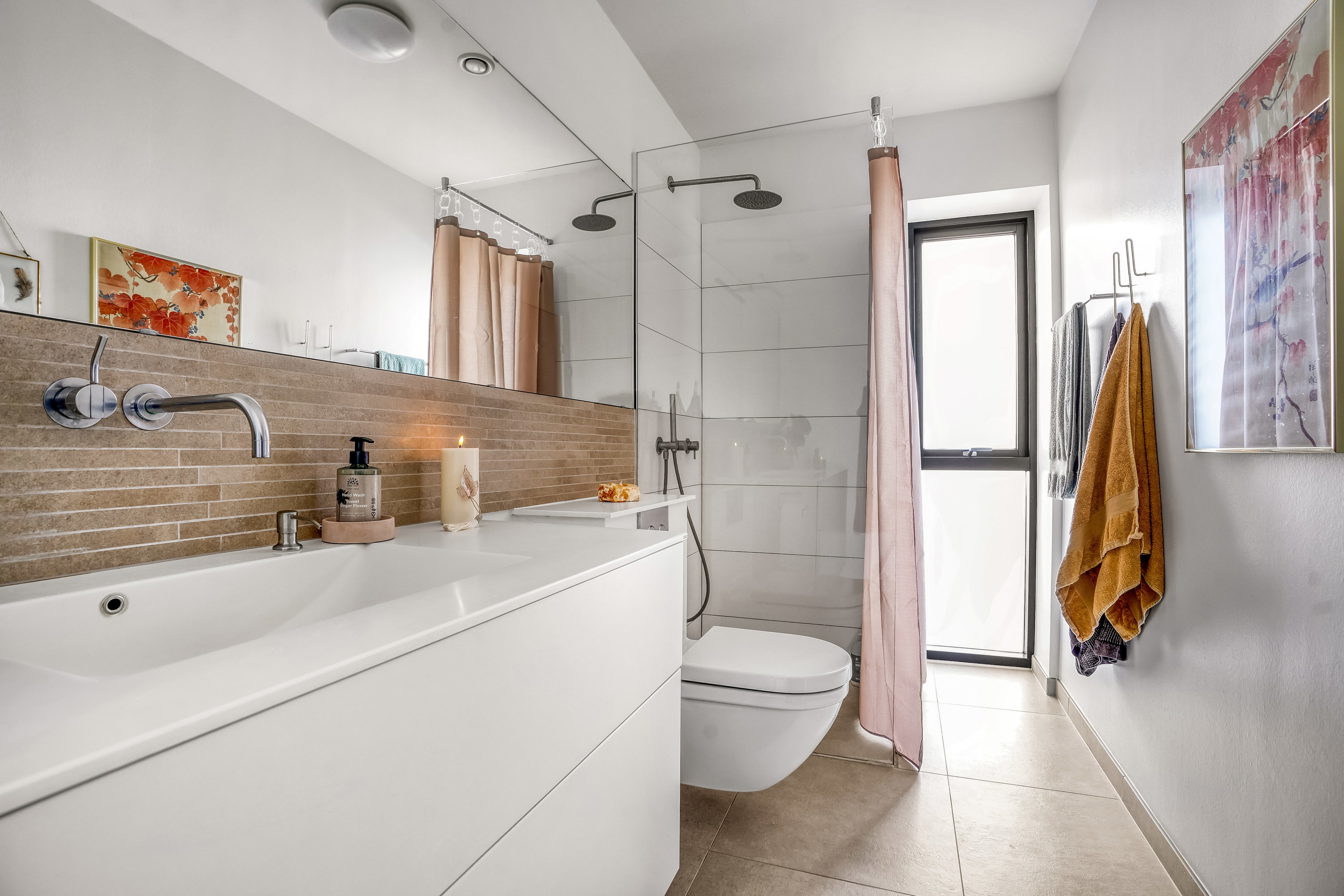 Fremhævet badeværelse billede i fuldskærmstilstand. Billede af Møllehøjvej 101, Sønder Nærå, 5792 Årslev