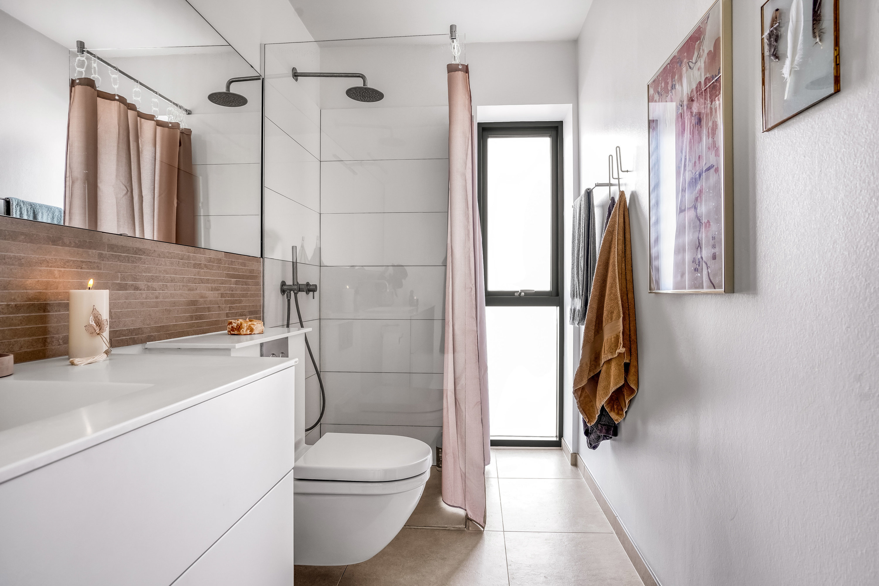 Fremhævet badeværelse billede i fuldskærmstilstand. Billede af Møllehøjvej 101, Sønder Nærå, 5792 Årslev