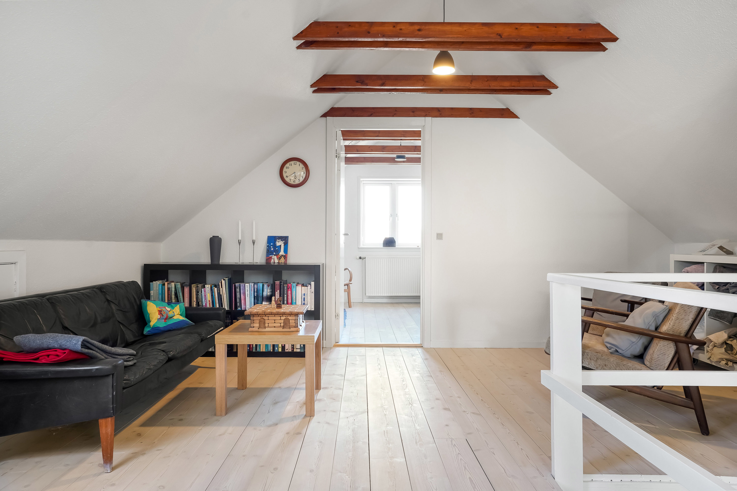 Fremhævet stue billede i fuldskærmstilstand. Billede af Cederfeldsvej 11, 5230 Odense M