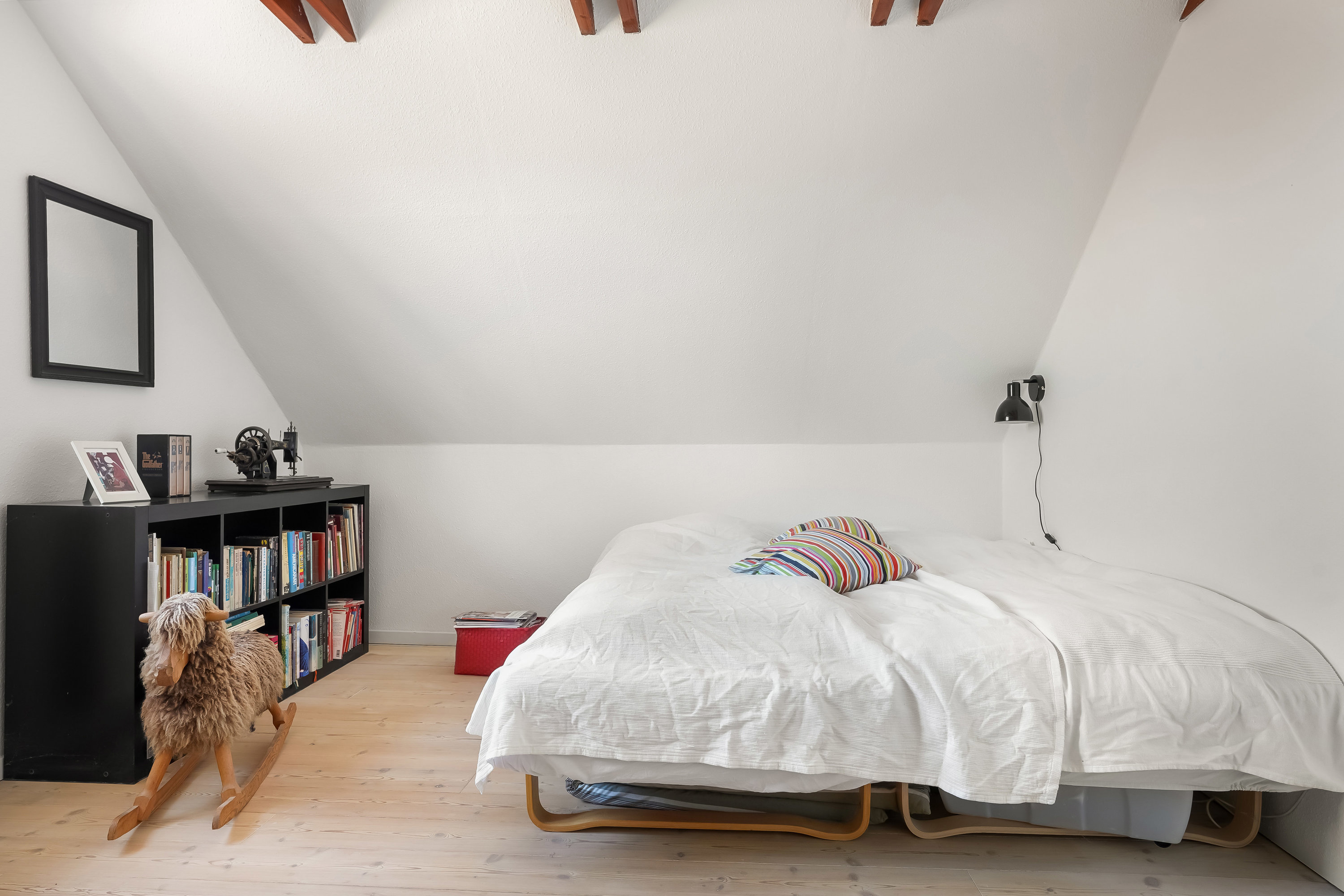 Fremhævet værelse billede i fuldskærmstilstand. Billede af Cederfeldsvej 11, 5230 Odense M