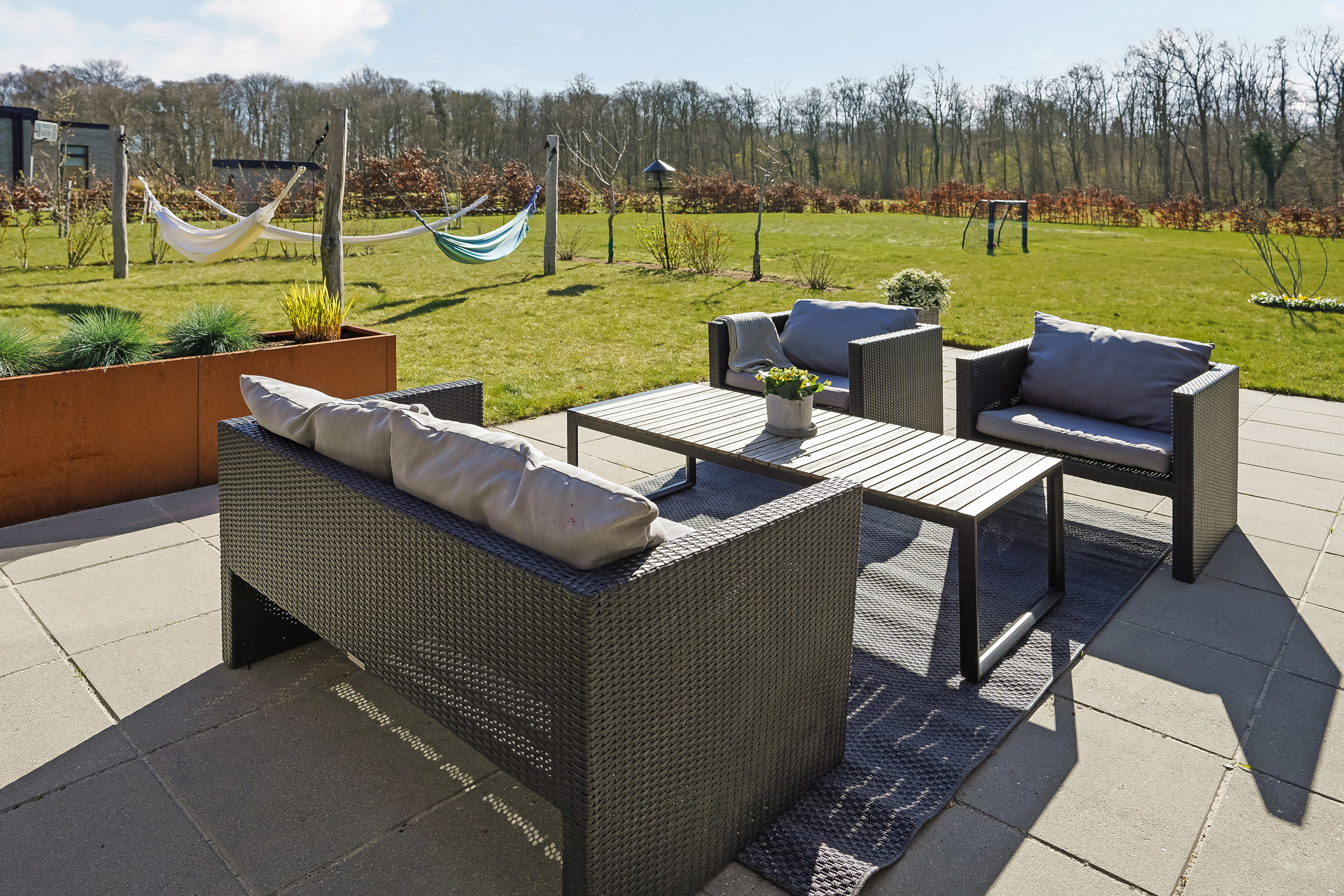 Fremhævet terrasse billede i fuldskærmstilstand. Billede af Møllehøjvej 101, Sønder Nærå, 5792 Årslev