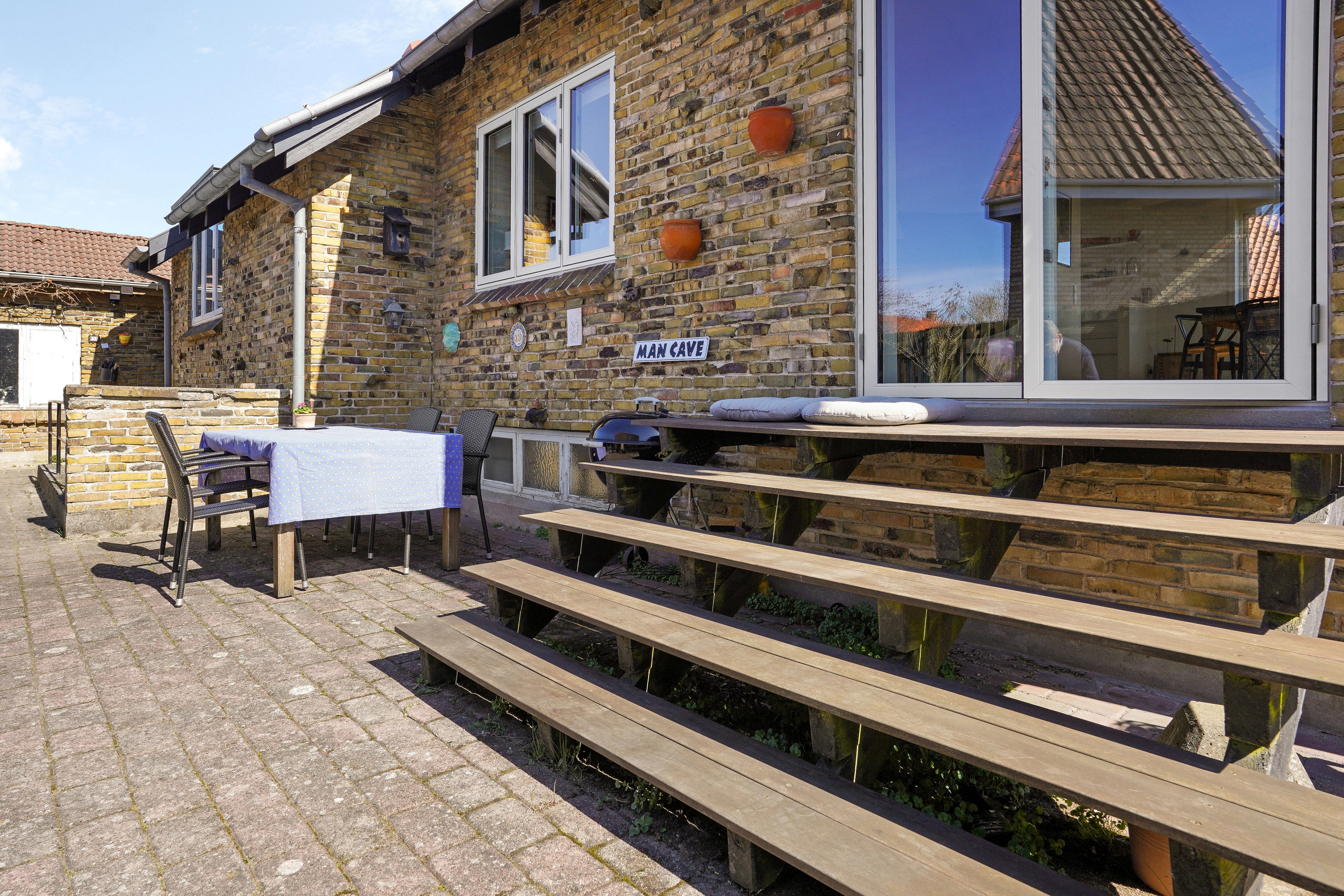 Fremhævet terrasse billede i fuldskærmstilstand. Billede af Cederfeldsvej 11, 5230 Odense M