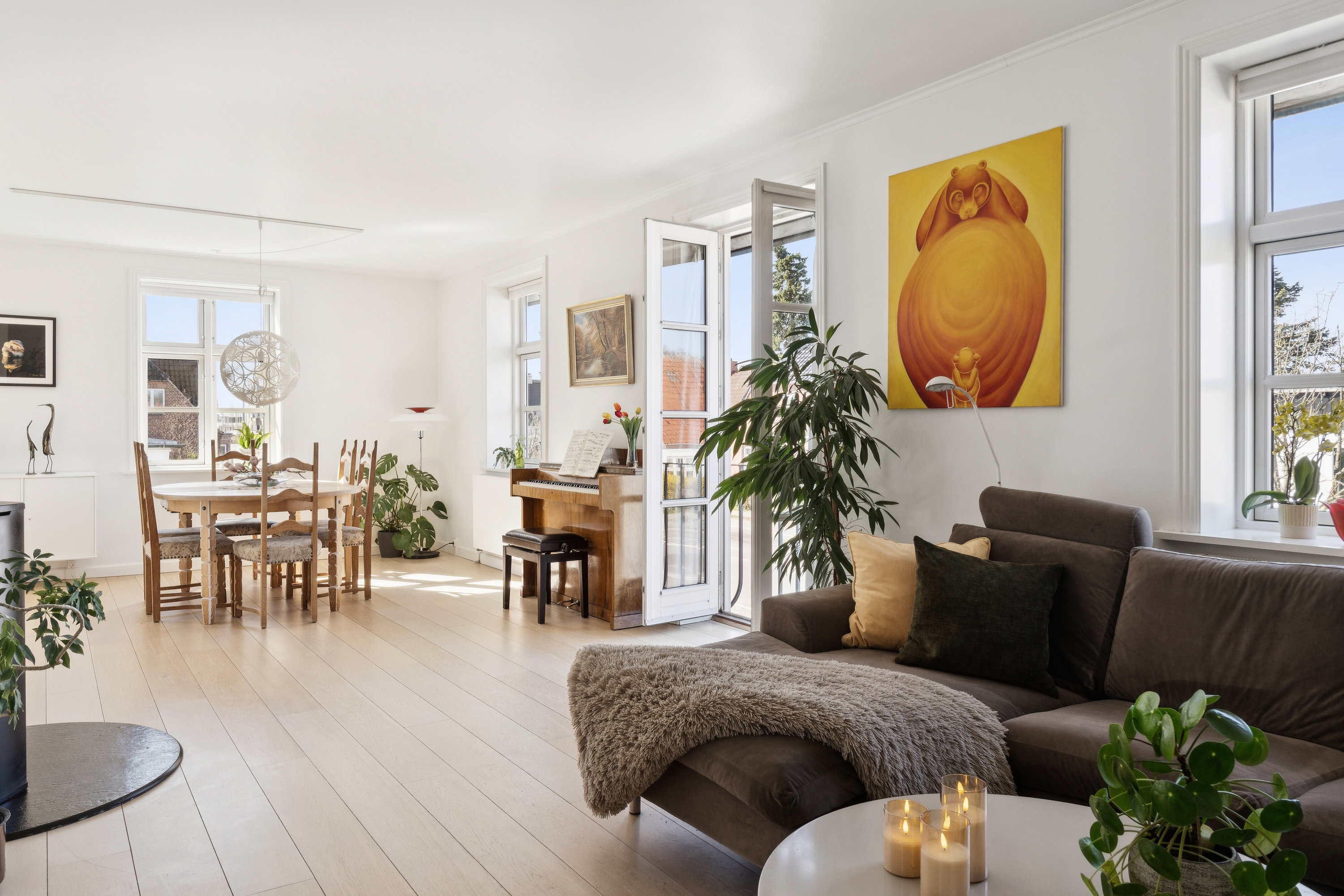 Fremhævet stue billede i fuldskærmstilstand. Billede af Nørre Alle 22, 2600 Glostrup