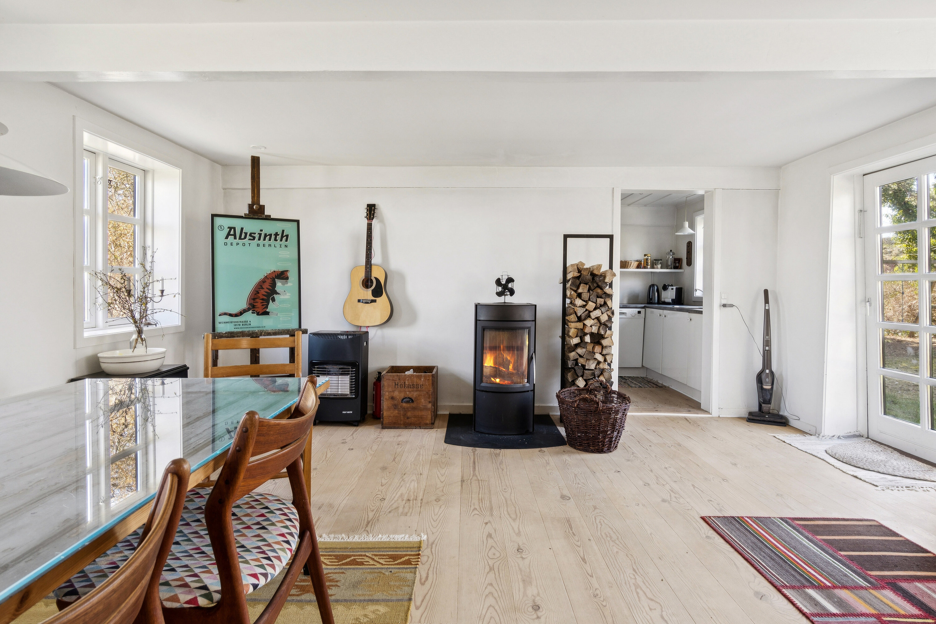 Fremhævet spisestue billede i fuldskærmstilstand. Billede af Bøjerenden 7, Snogebæk, 3730 Nexø