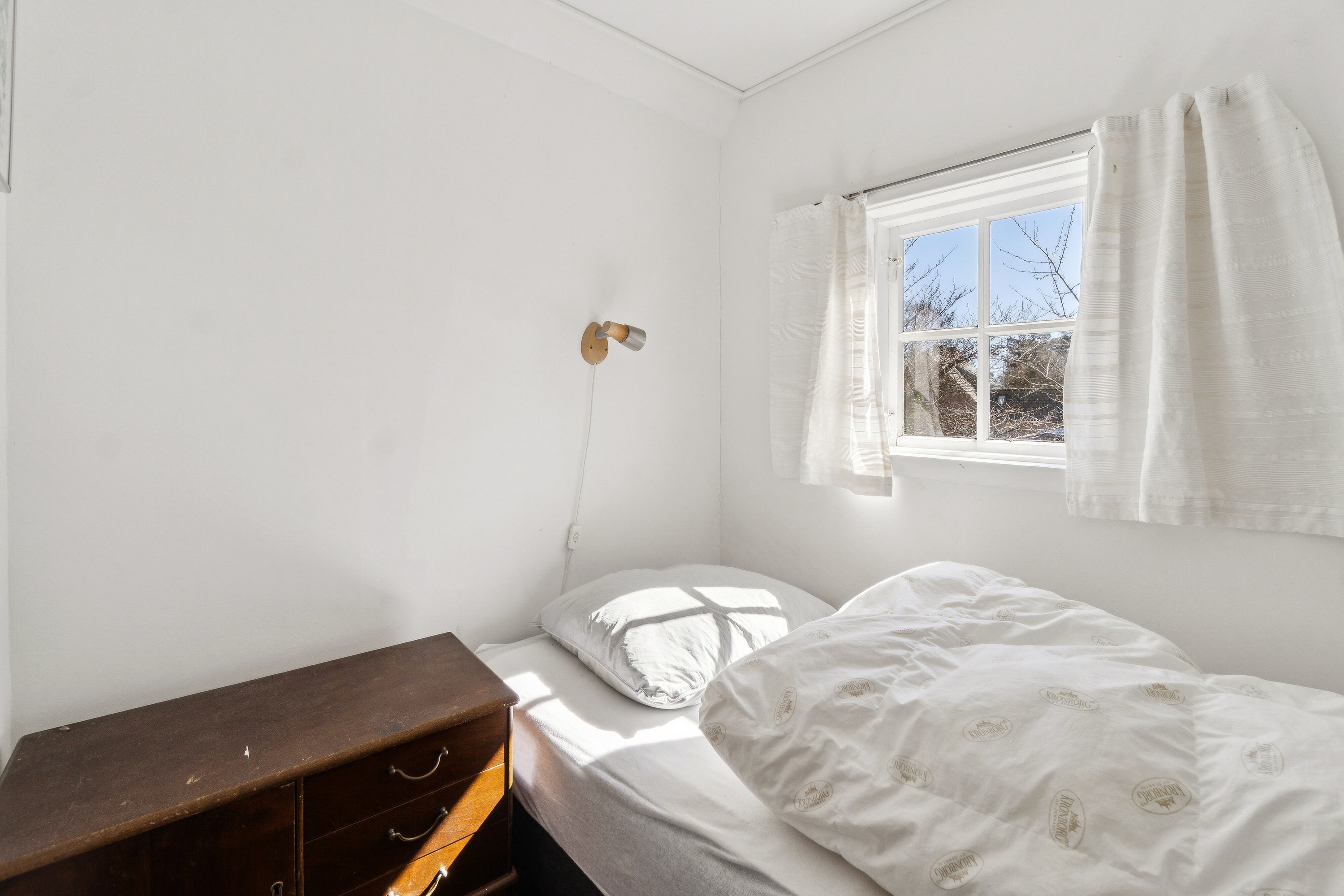 Fremhævet soveværelse billede i fuldskærmstilstand. Billede af Bøjerenden 7, Snogebæk, 3730 Nexø