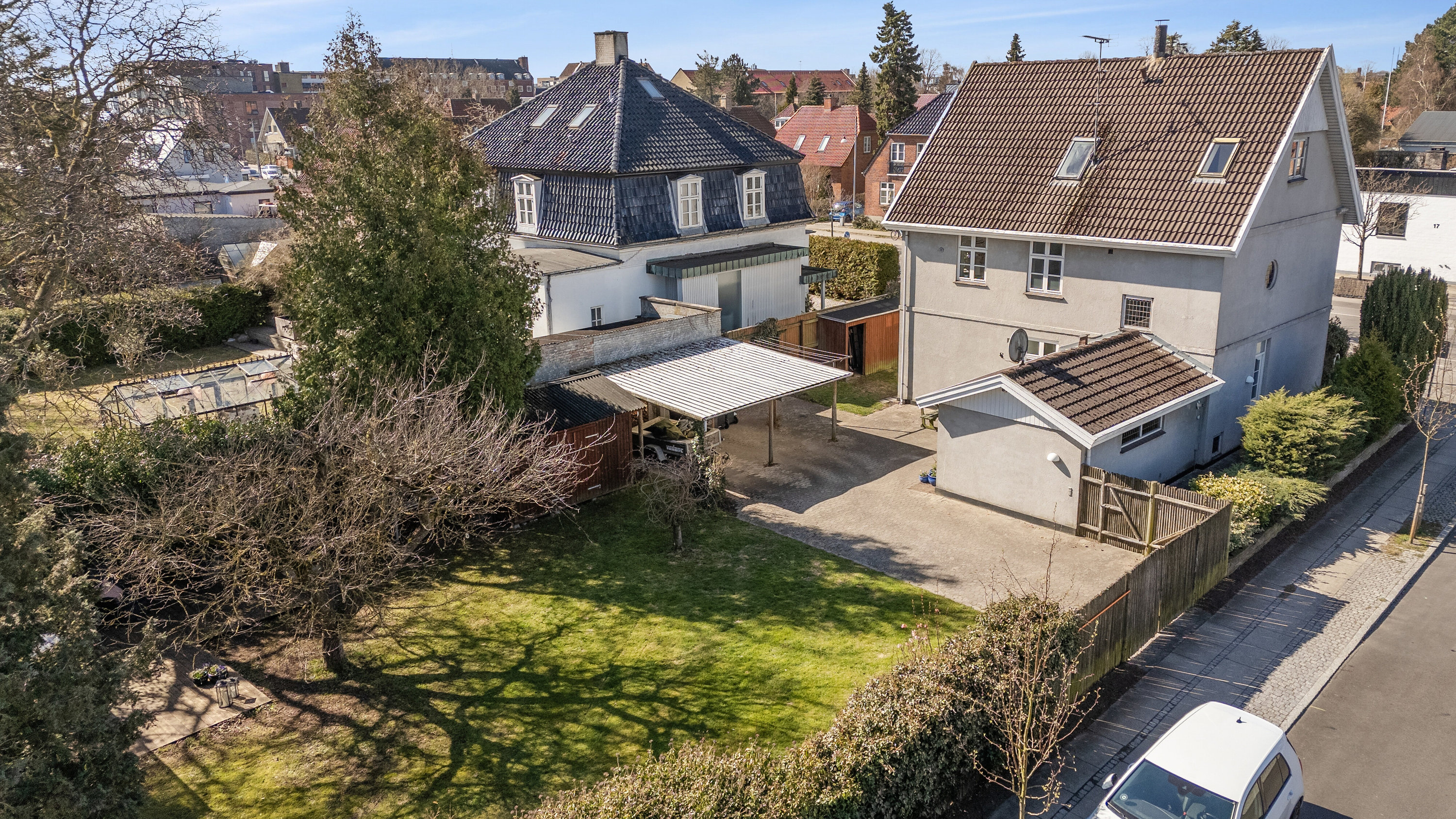 Fremhævet set fra haven billede i fuldskærmstilstand. Billede af Nørre Alle 22, 2600 Glostrup