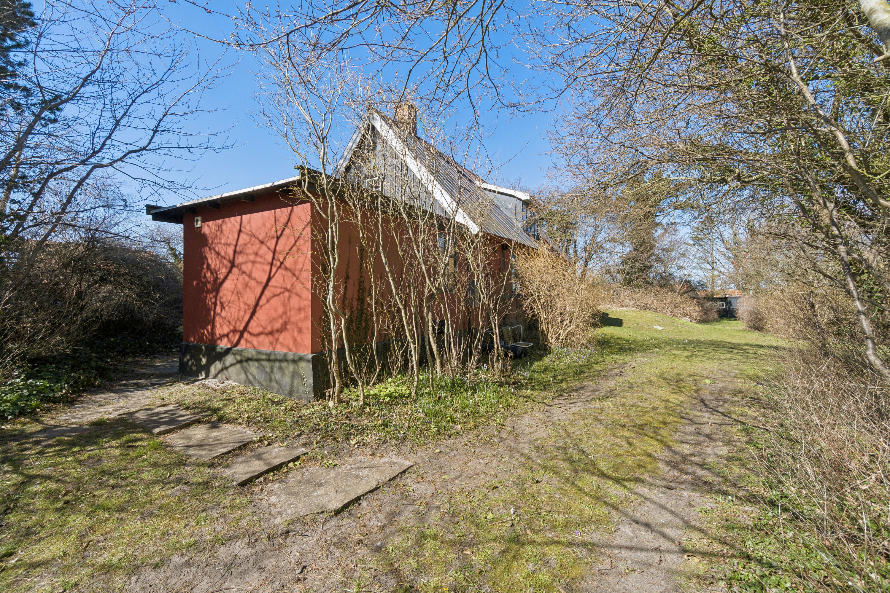 Fremhævet udendørs billede i fuldskærmstilstand. Billede af Bøjerenden 7, Snogebæk, 3730 Nexø