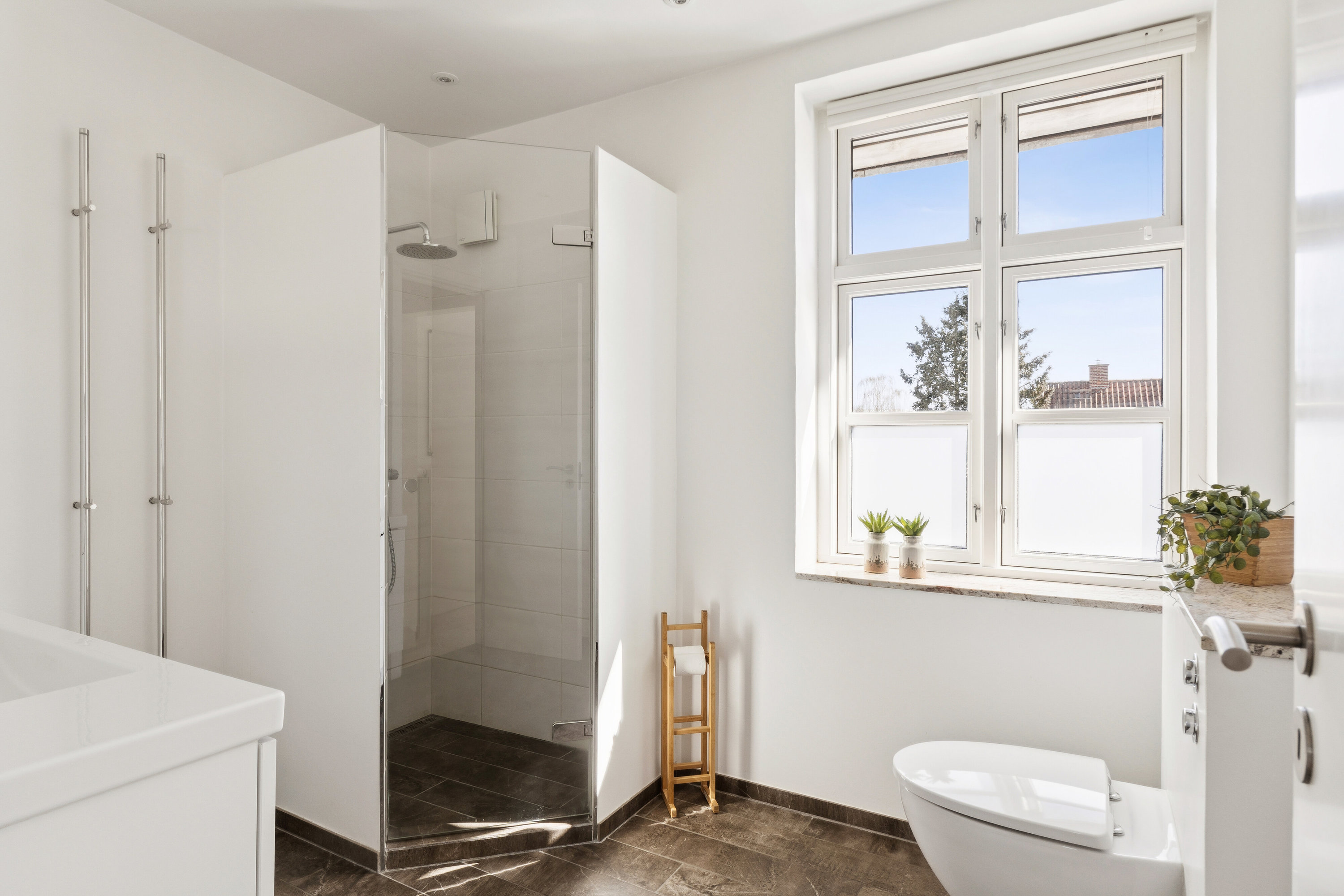 Fremhævet badeværelse billede i fuldskærmstilstand. Billede af Nørre Alle 22, 2600 Glostrup