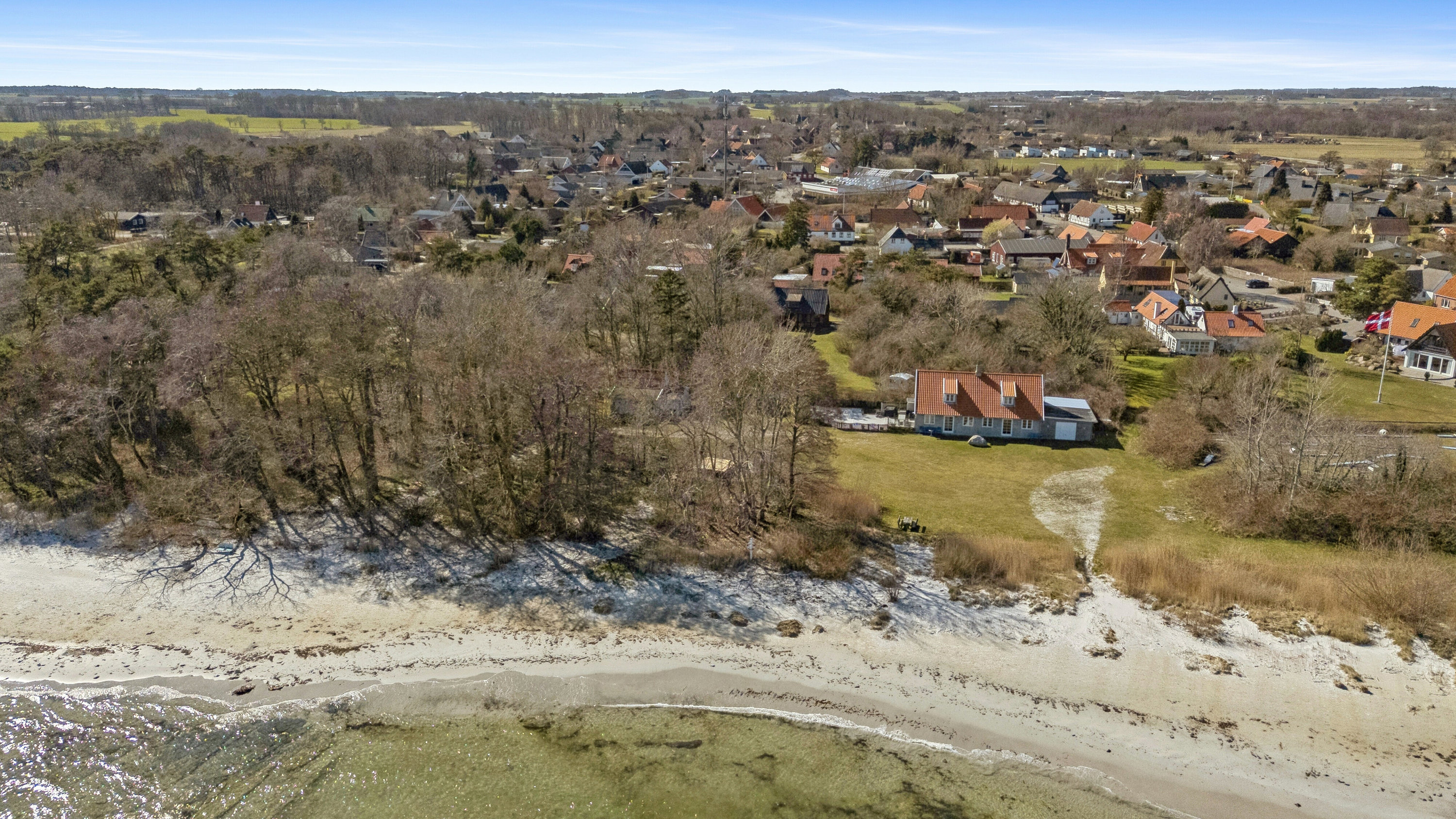 Fremhævet luftfoto billede i fuldskærmstilstand. Billede af Bøjerenden 7, Snogebæk, 3730 Nexø