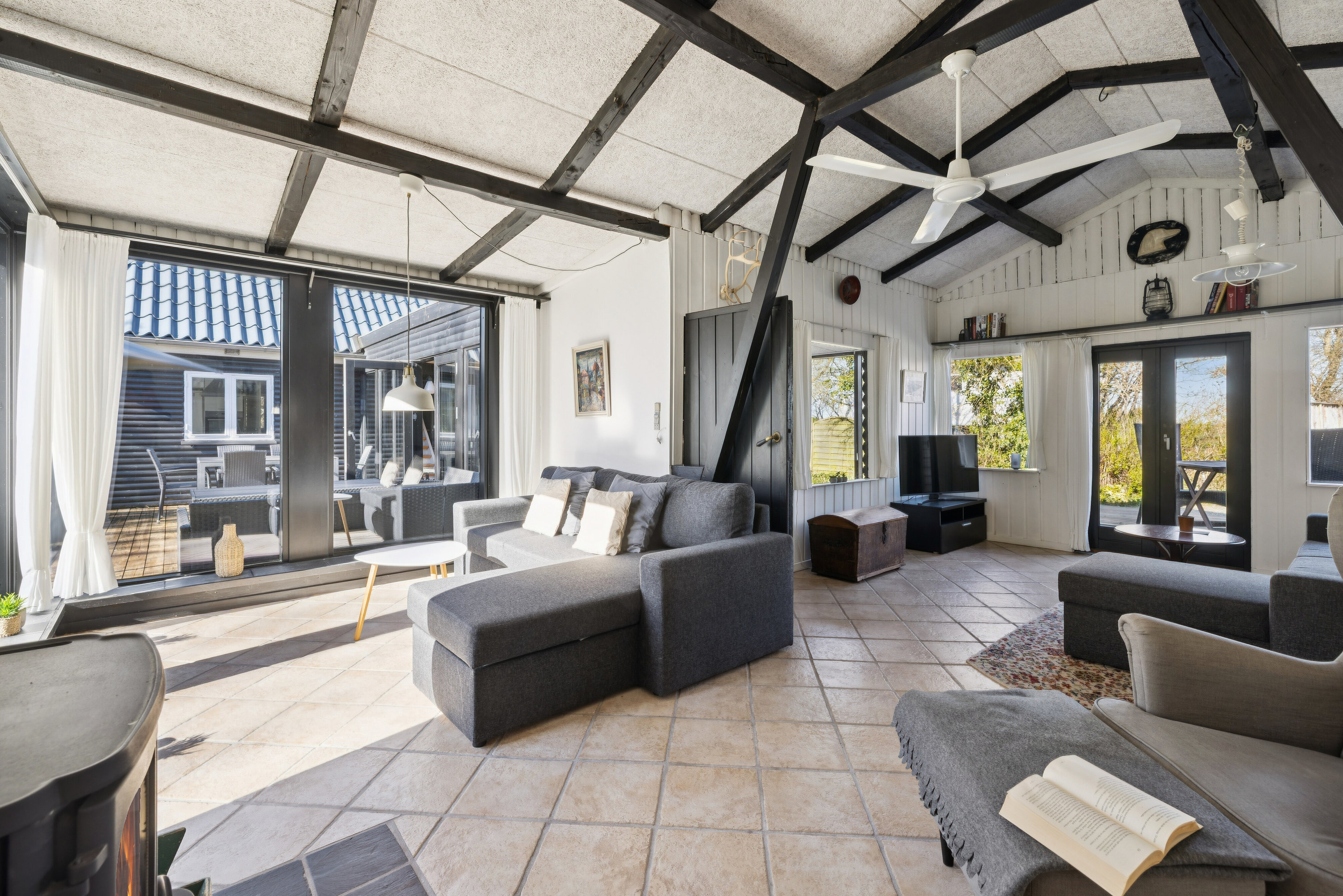 Fremhævet stue billede i fuldskærmstilstand. Billede af Kystvej 7, Maemosen, 5871 Frørup