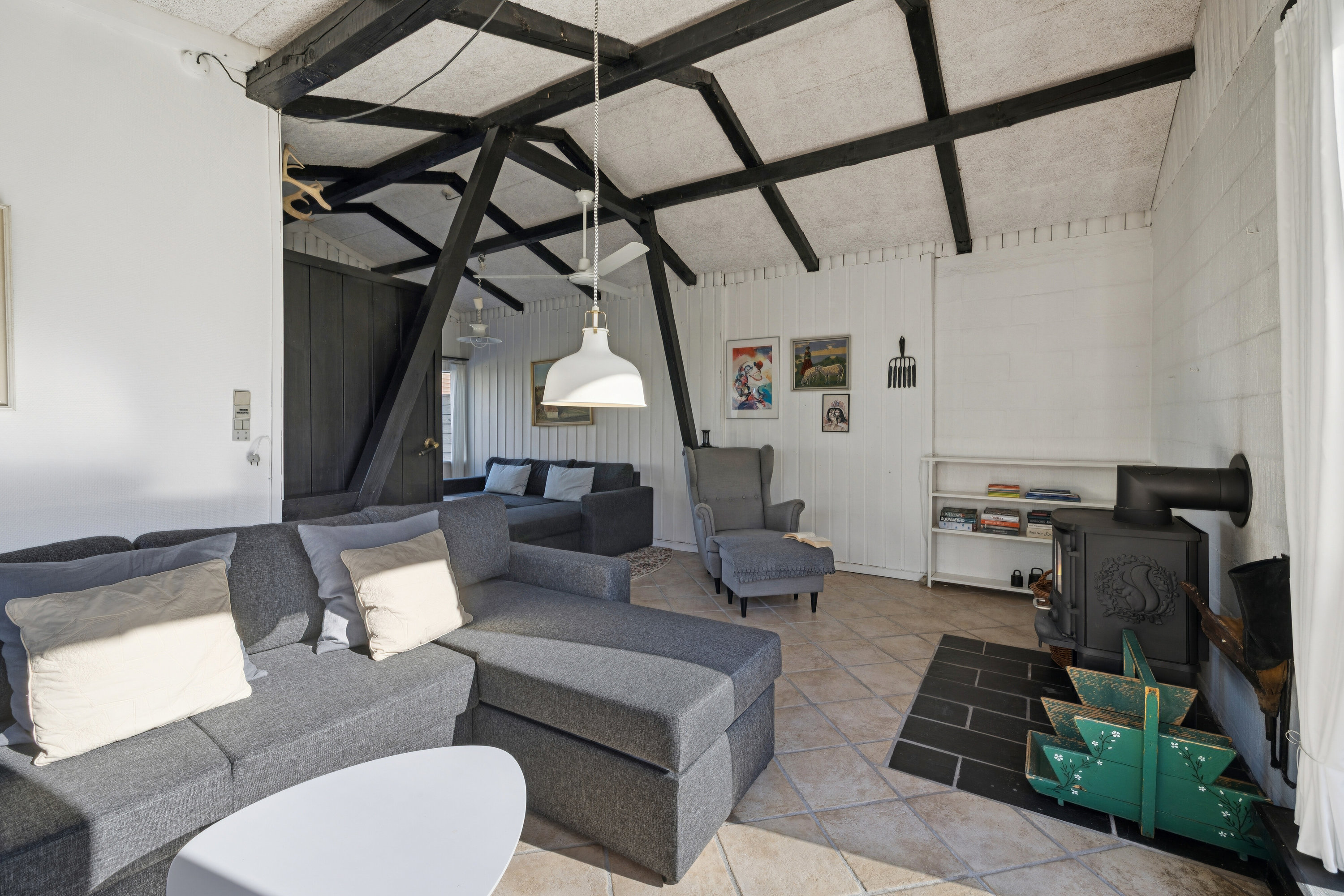 Fremhævet stue billede i fuldskærmstilstand. Billede af Kystvej 7, Maemosen, 5871 Frørup