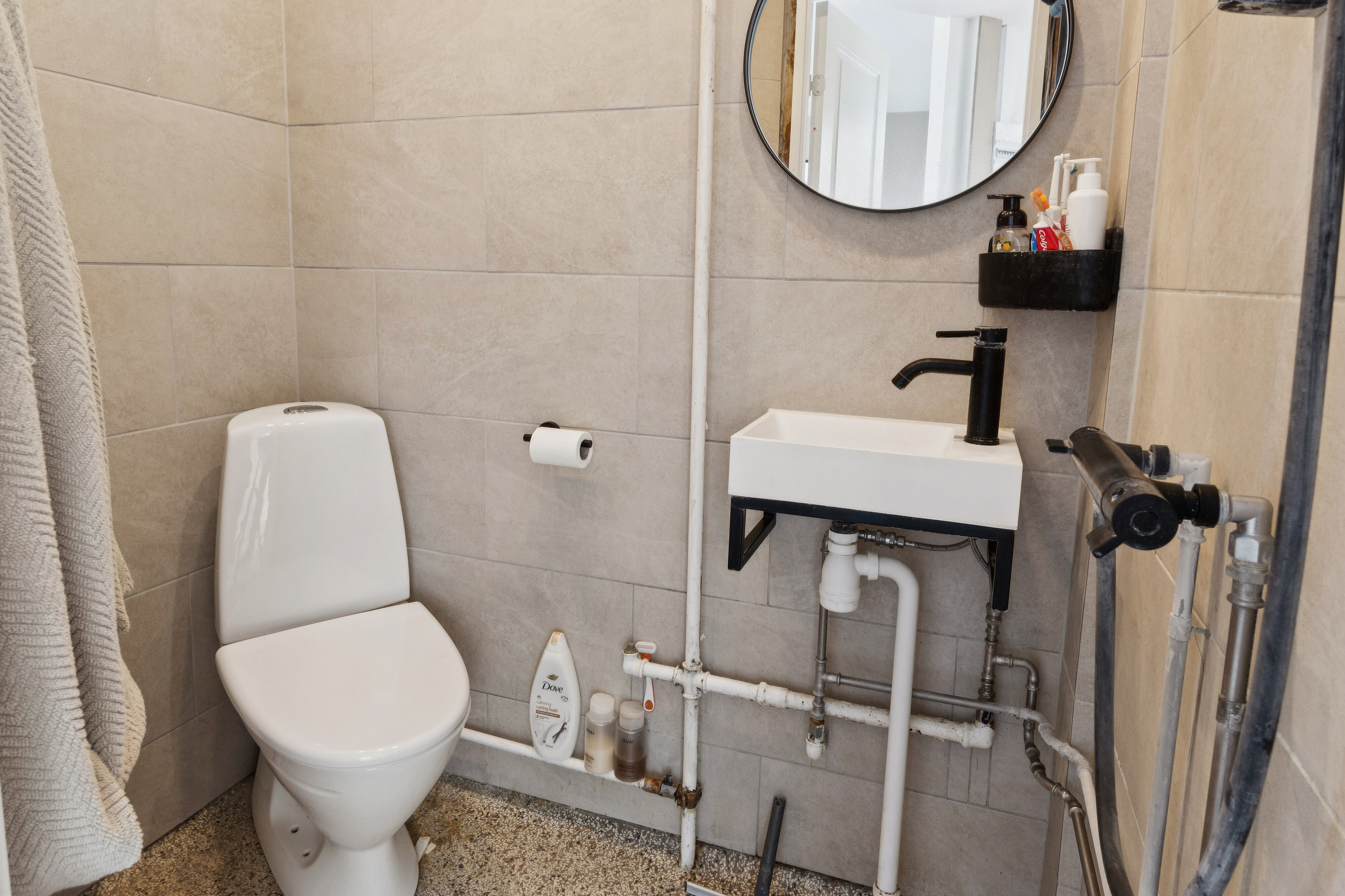 Fremhævet badeværelse billede i fuldskærmstilstand. Billede af Hvidovrevej 8, 1. tv., 2610 Rødovre