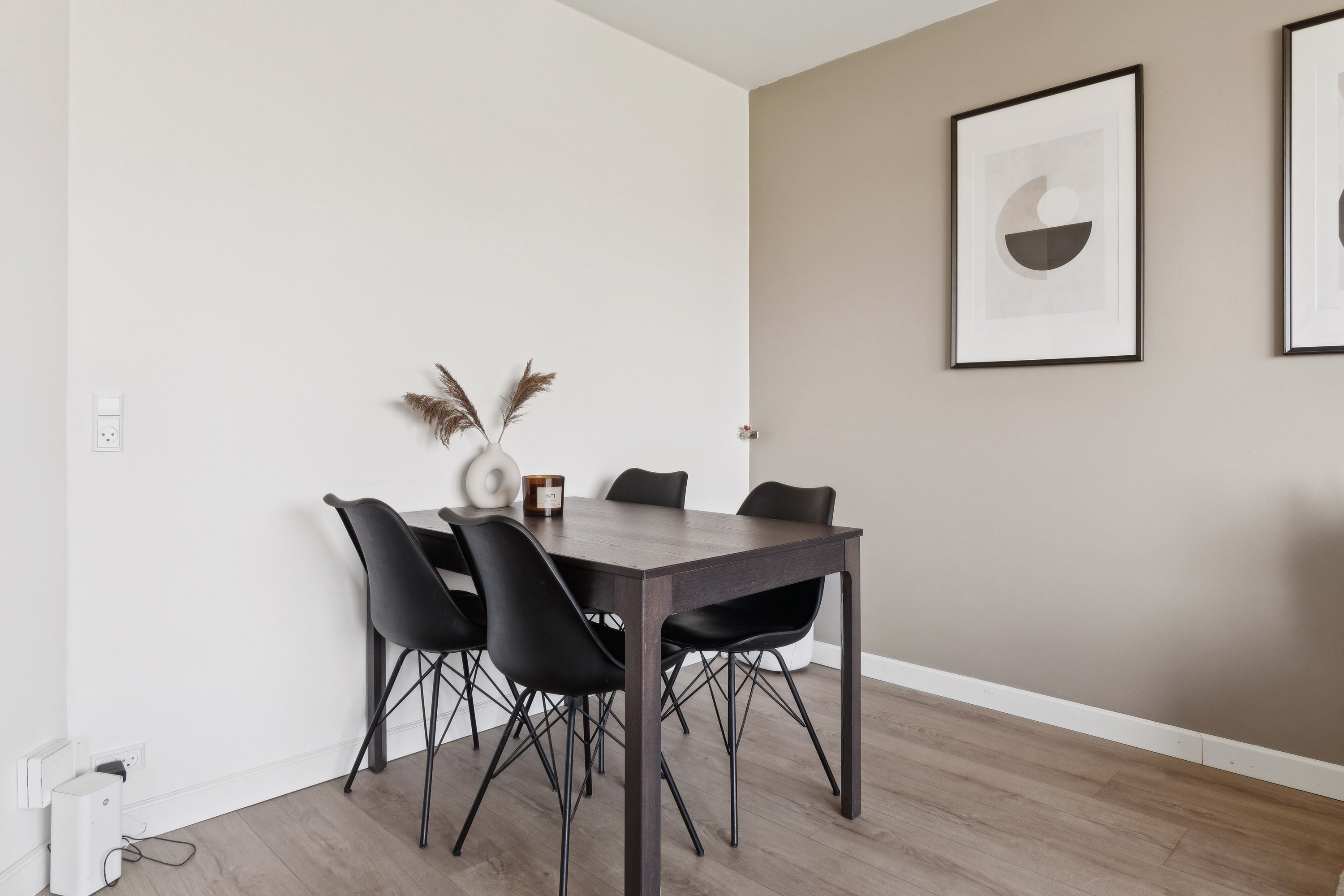 Fremhævet spisestue billede i fuldskærmstilstand. Billede af Hvidovrevej 8, 1. tv., 2610 Rødovre