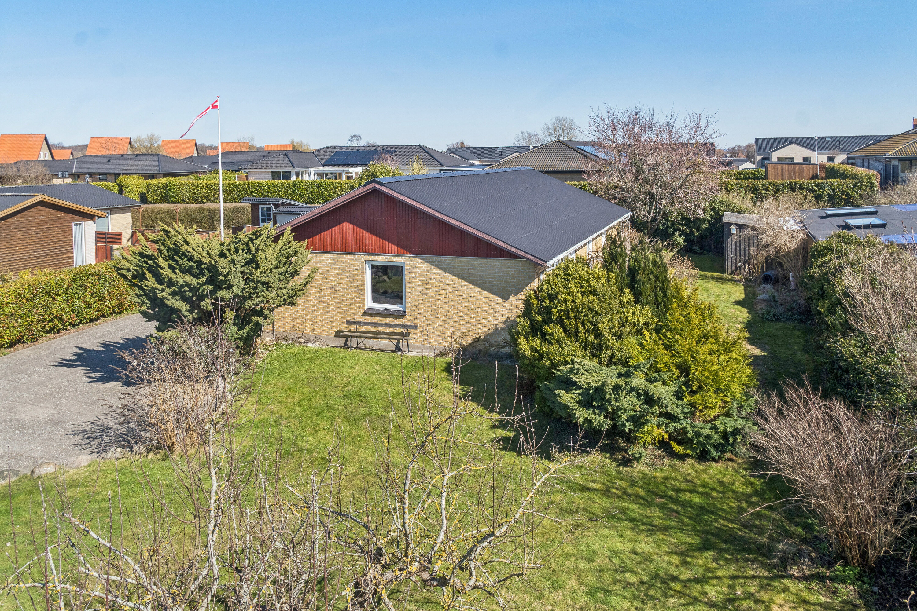 Fremhævet set fra haven billede i fuldskærmstilstand. Billede af Kærmyssevej 11, Kregme, 3300 Frederiksværk