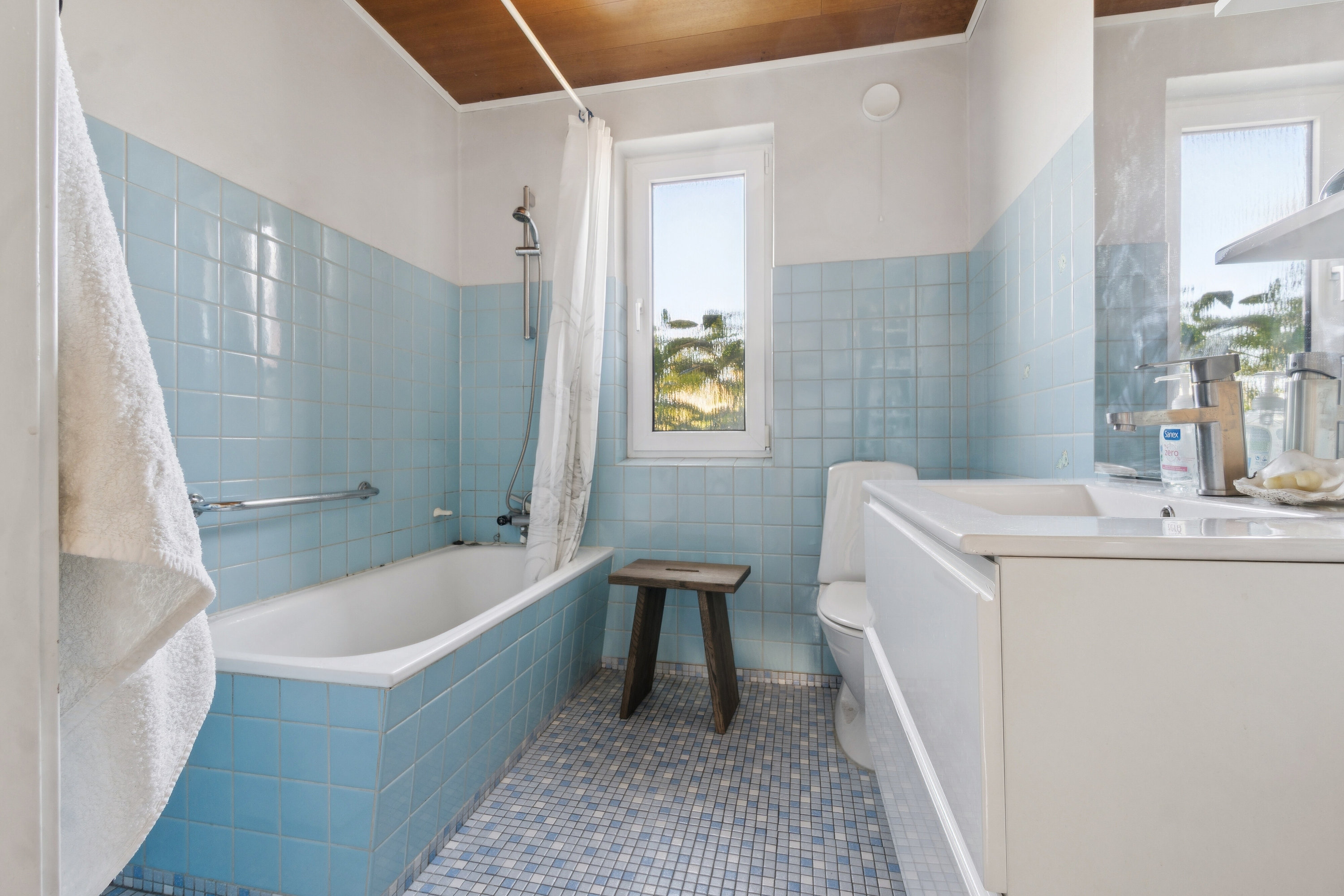 Fremhævet badeværelse billede i fuldskærmstilstand. Billede af Kærmyssevej 11, Kregme, 3300 Frederiksværk