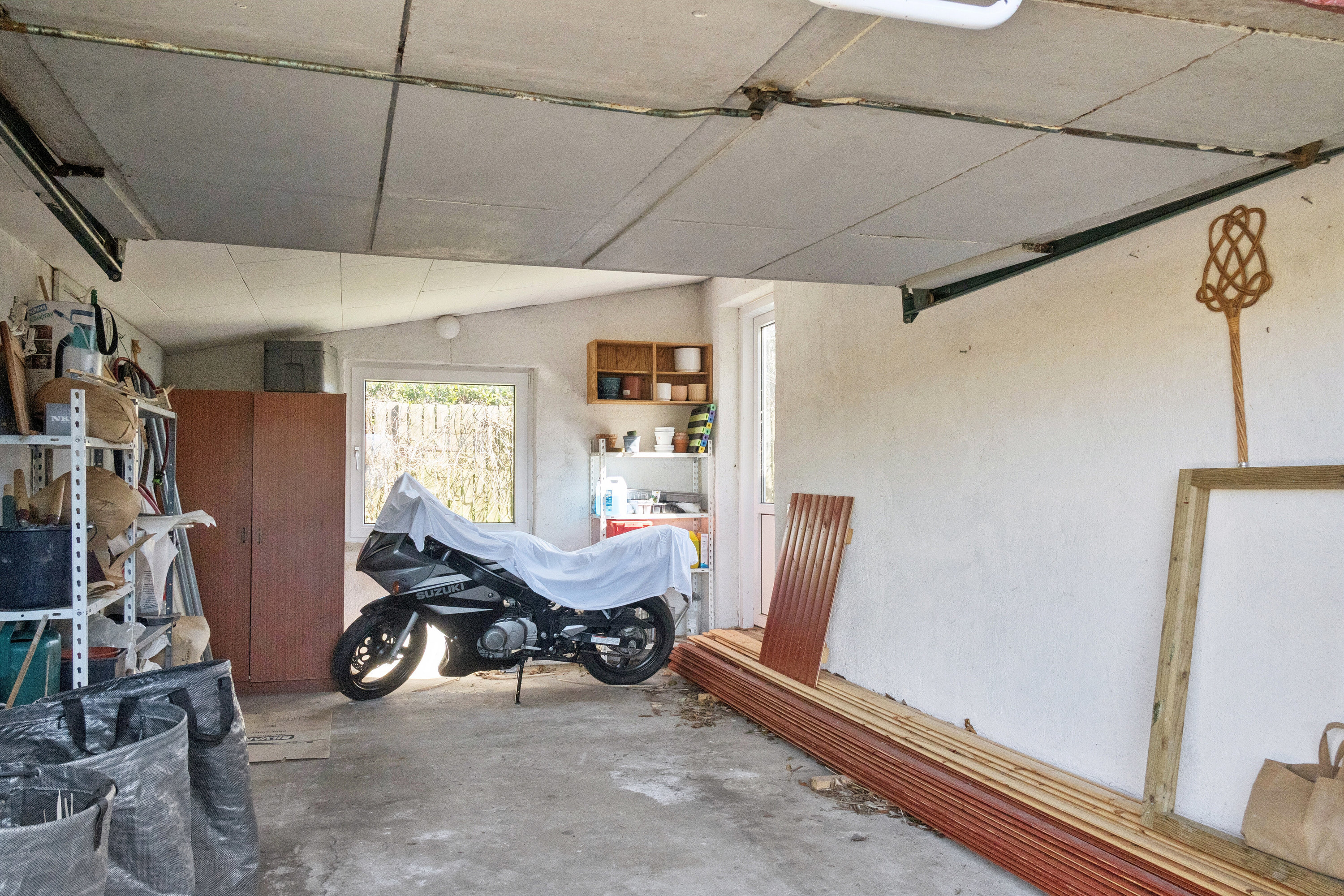 Fremhævet garage billede i fuldskærmstilstand. Billede af Kærmyssevej 11, Kregme, 3300 Frederiksværk