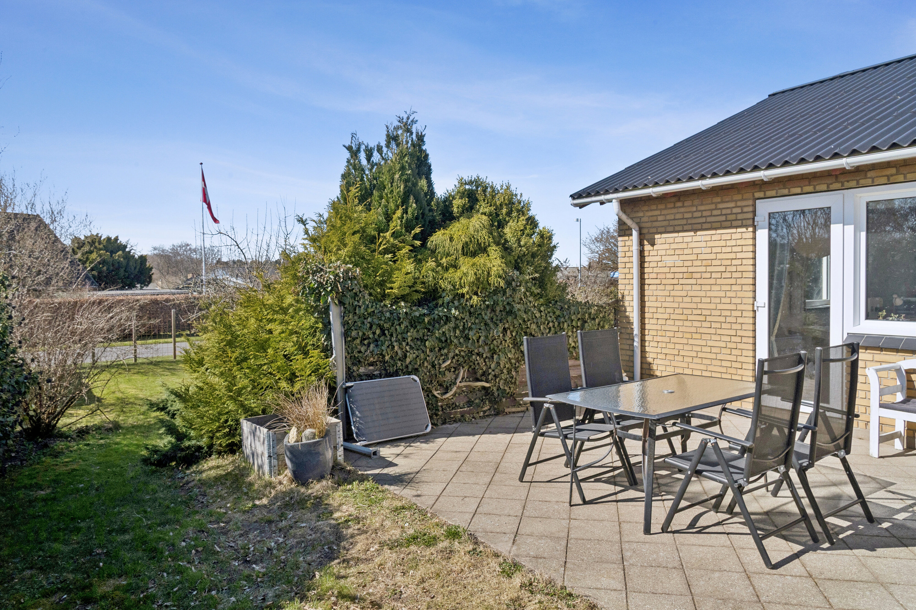 Fremhævet terrasse billede i fuldskærmstilstand. Billede af Kærmyssevej 11, Kregme, 3300 Frederiksværk