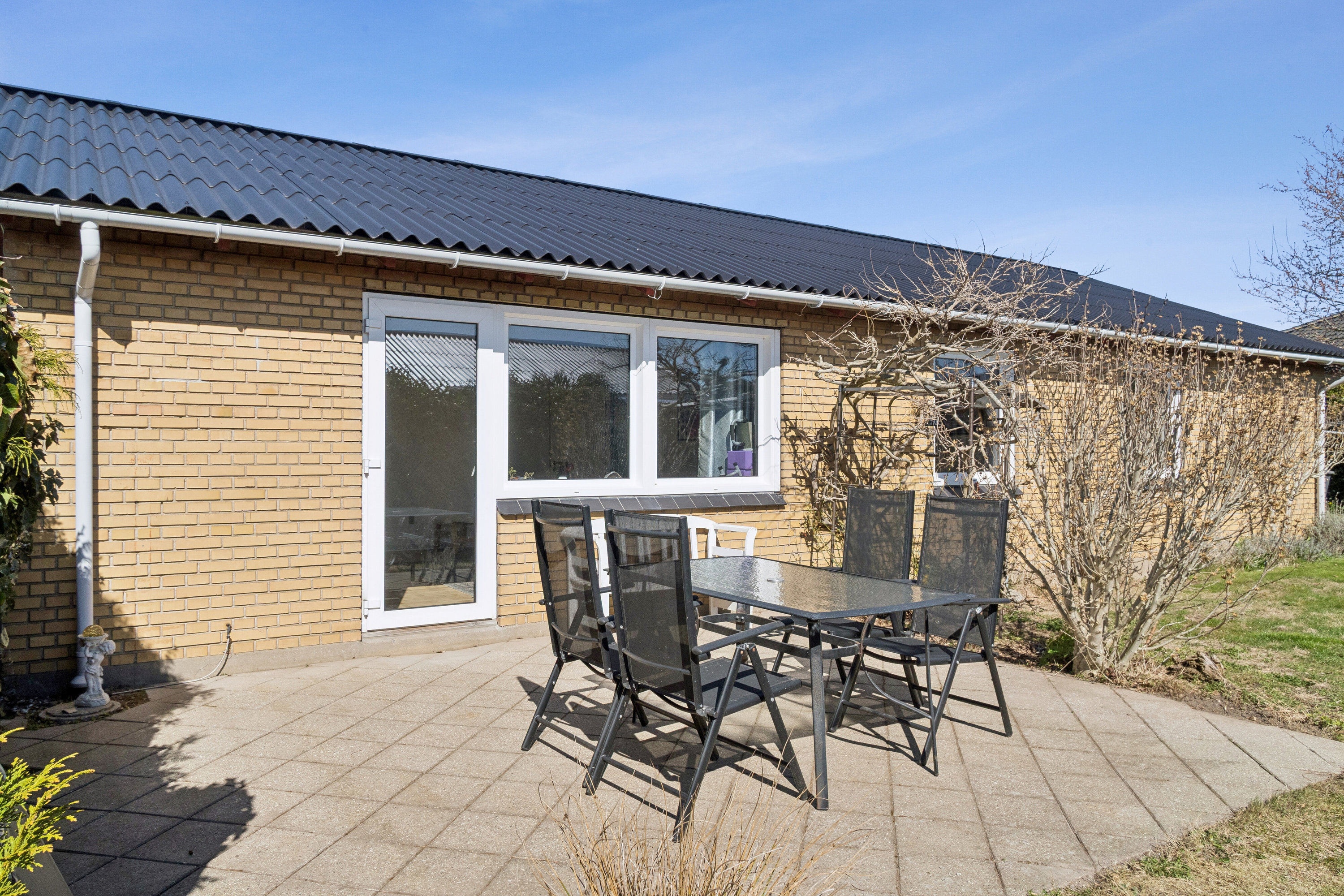 Fremhævet terrasse billede i fuldskærmstilstand. Billede af Kærmyssevej 11, Kregme, 3300 Frederiksværk