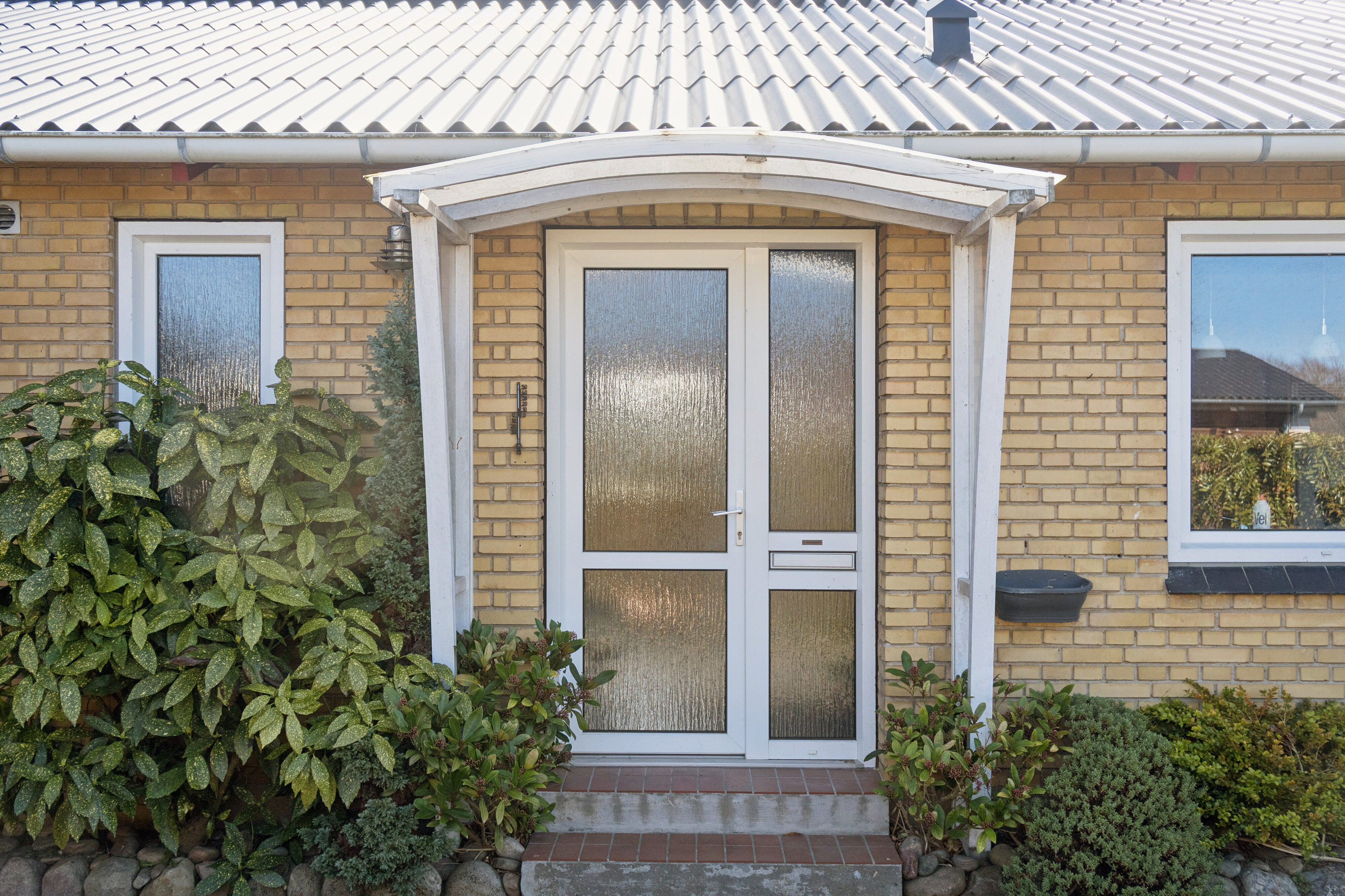 Fremhævet udendørs billede i fuldskærmstilstand. Billede af Kærmyssevej 11, Kregme, 3300 Frederiksværk