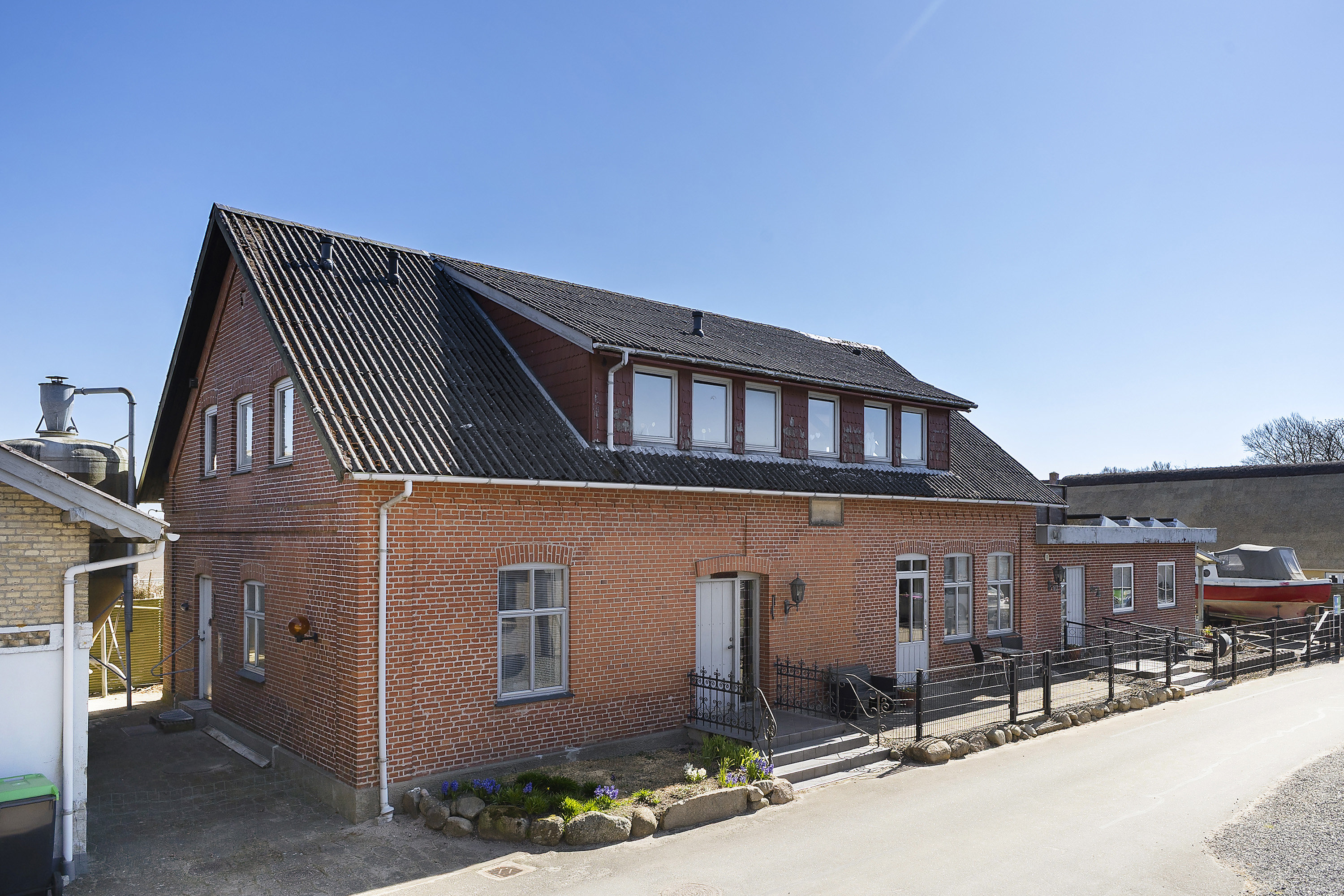 Fremhævet ejendommen billede i fuldskærmstilstand. Billede af Aarø 162, 6100 Haderslev