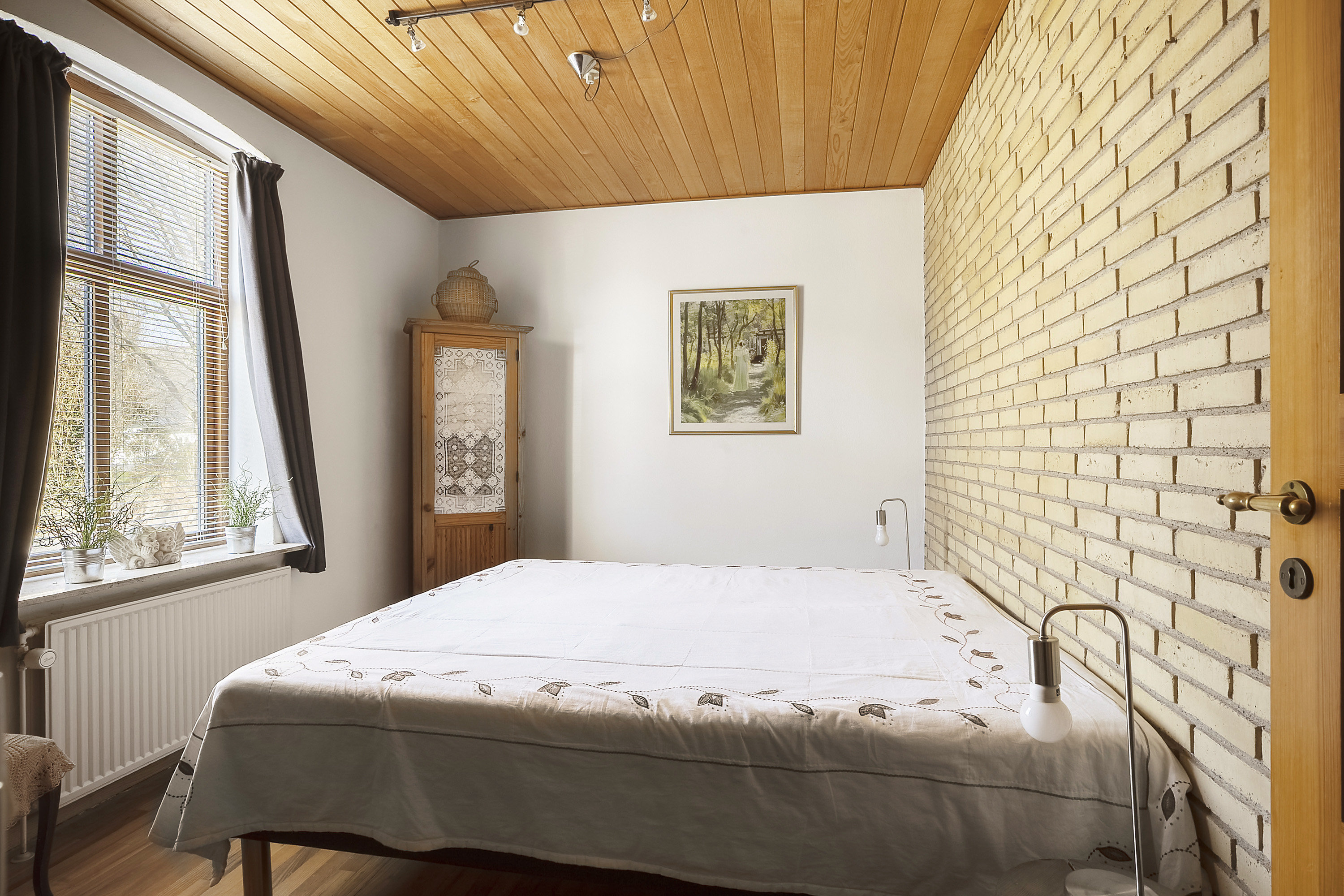 Fremhævet soveværelse billede i fuldskærmstilstand. Billede af Aarø 162, 6100 Haderslev