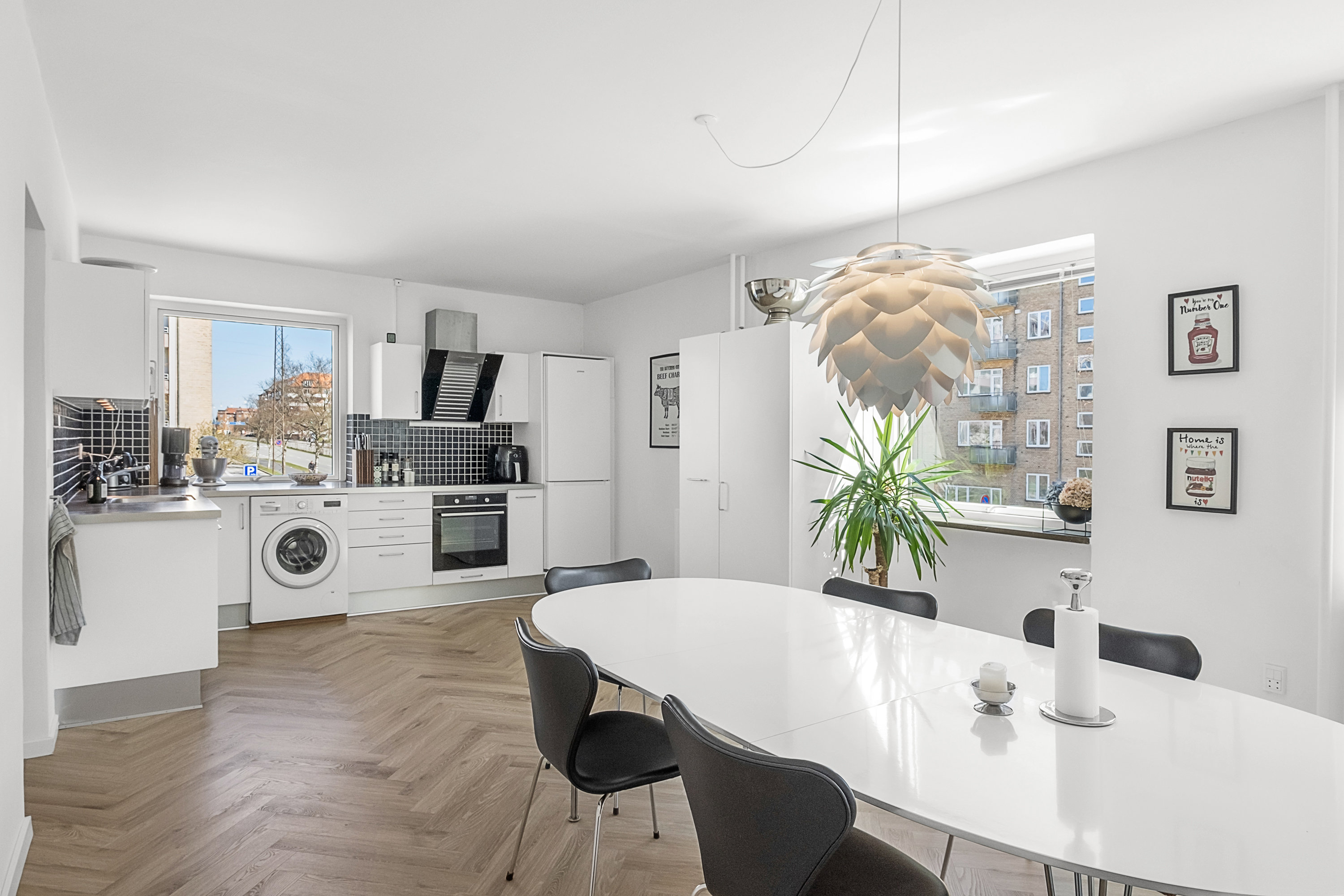 Fremhævet køkken alrum billede i fuldskærmstilstand. Billede af Skanderborgvej 40, 1. 1., 8000 Aarhus C