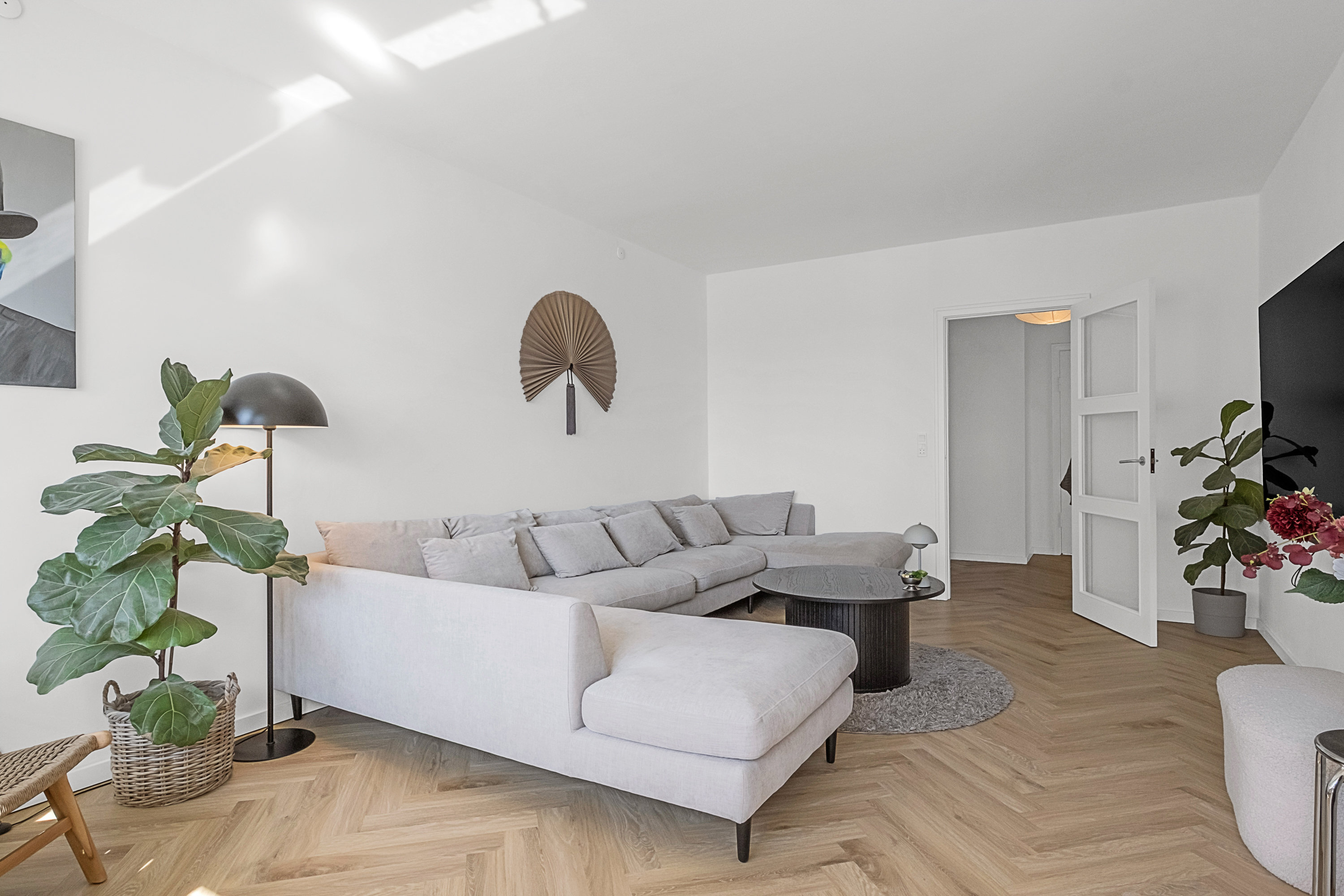 Fremhævet stue billede i fuldskærmstilstand. Billede af Skanderborgvej 40, 1. 1., 8000 Aarhus C