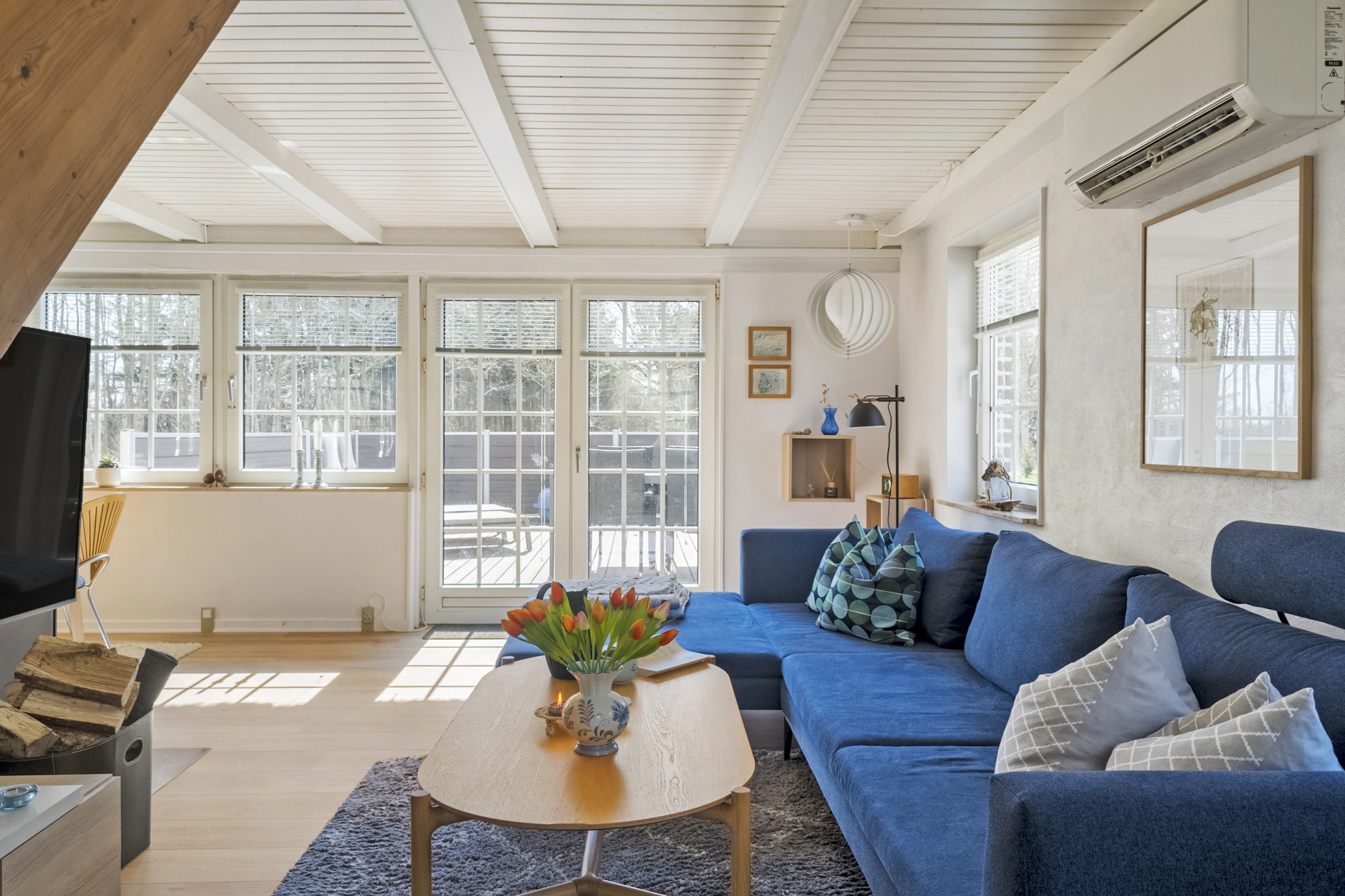 Fremhævet stue billede i fuldskærmstilstand. Billede af Vester Mosevej 55, Husby, 6990 Ulfborg