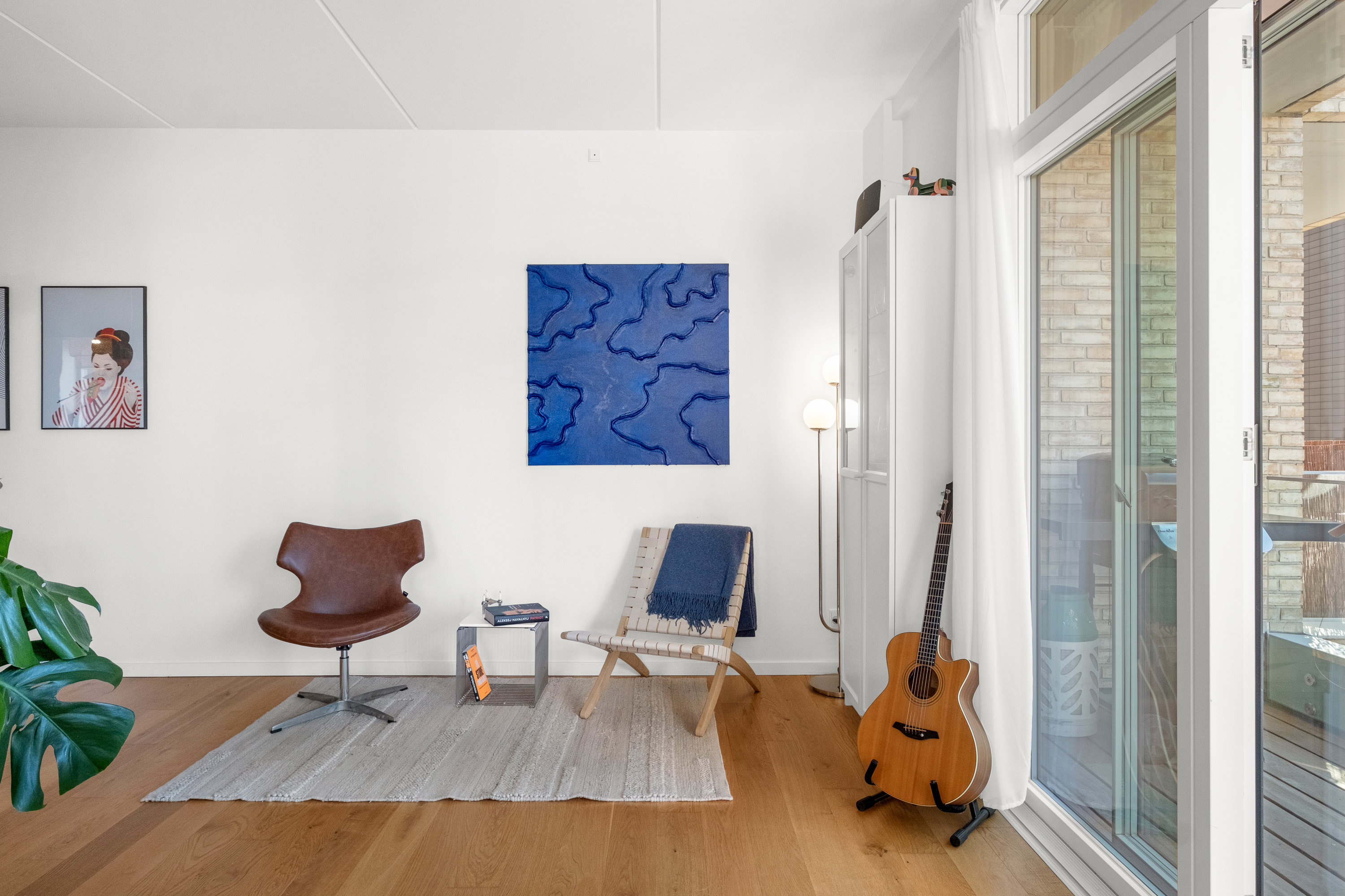 Fremhævet stue billede i fuldskærmstilstand. Billede af Frederiks Plads 8, 1. 3., 8000 Aarhus C