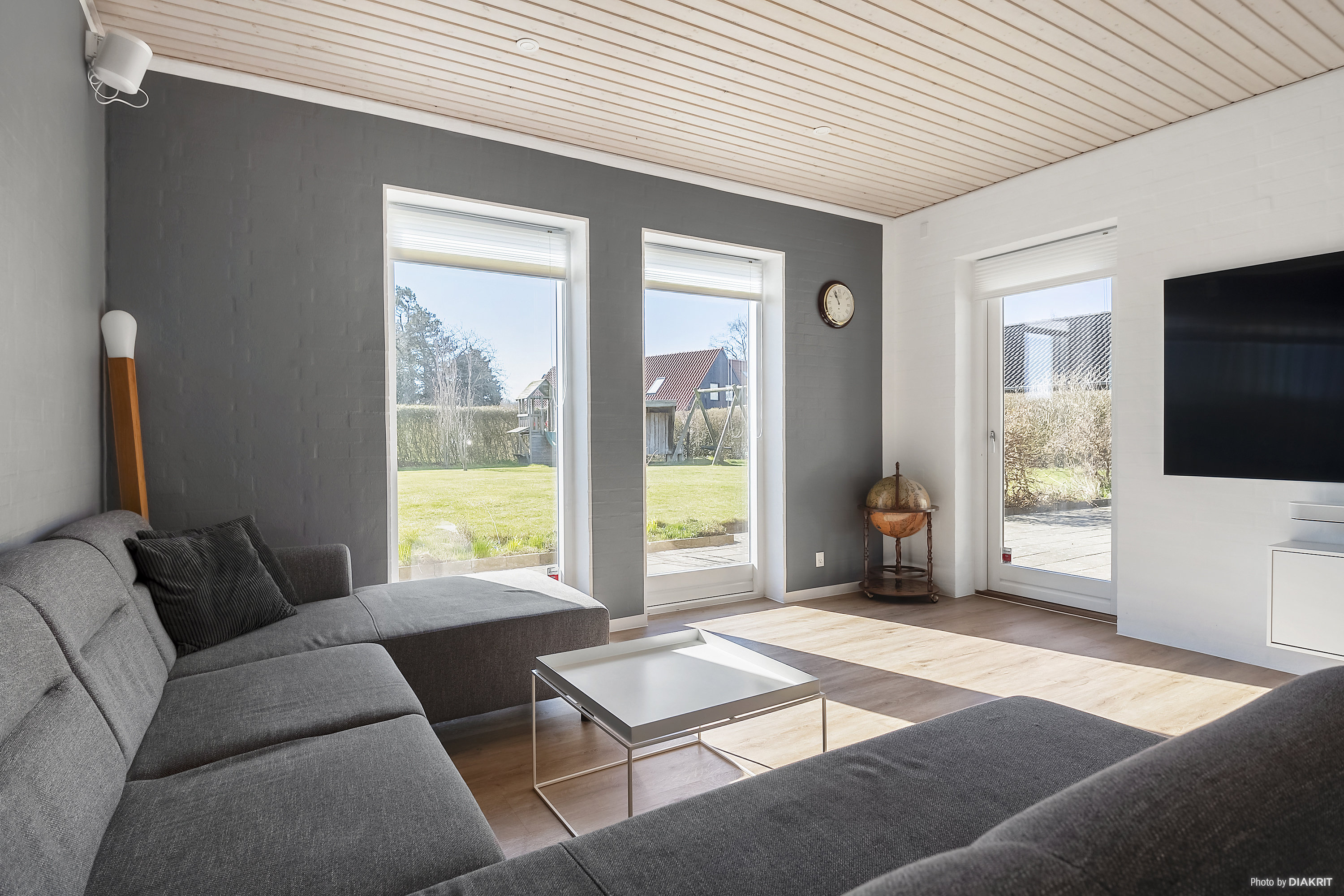 Fremhævet stue billede i fuldskærmstilstand. Billede af Krabbes Ager 14, 8300 Odder