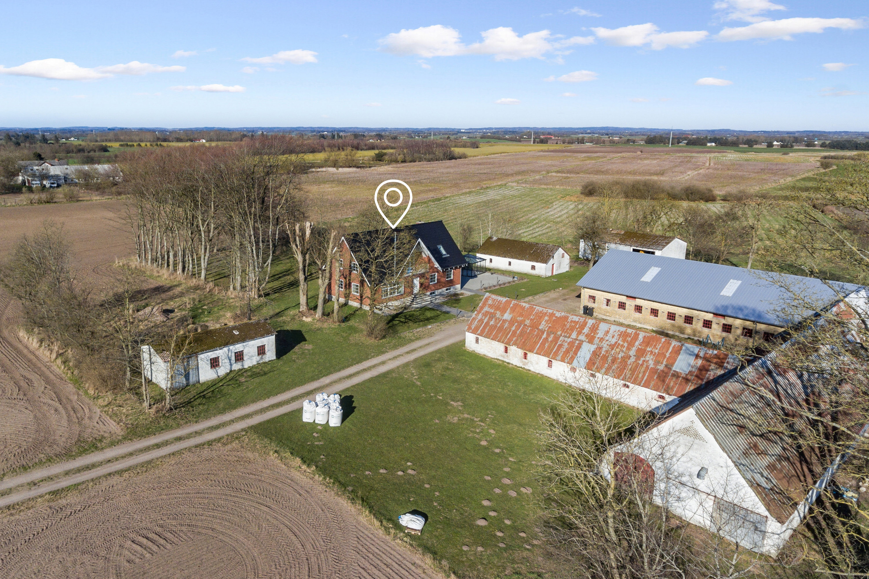 Fremhævet luftfoto billede i fuldskærmstilstand. Billede af Uggerhalnevej 75, Grindsted, 9310 Vodskov