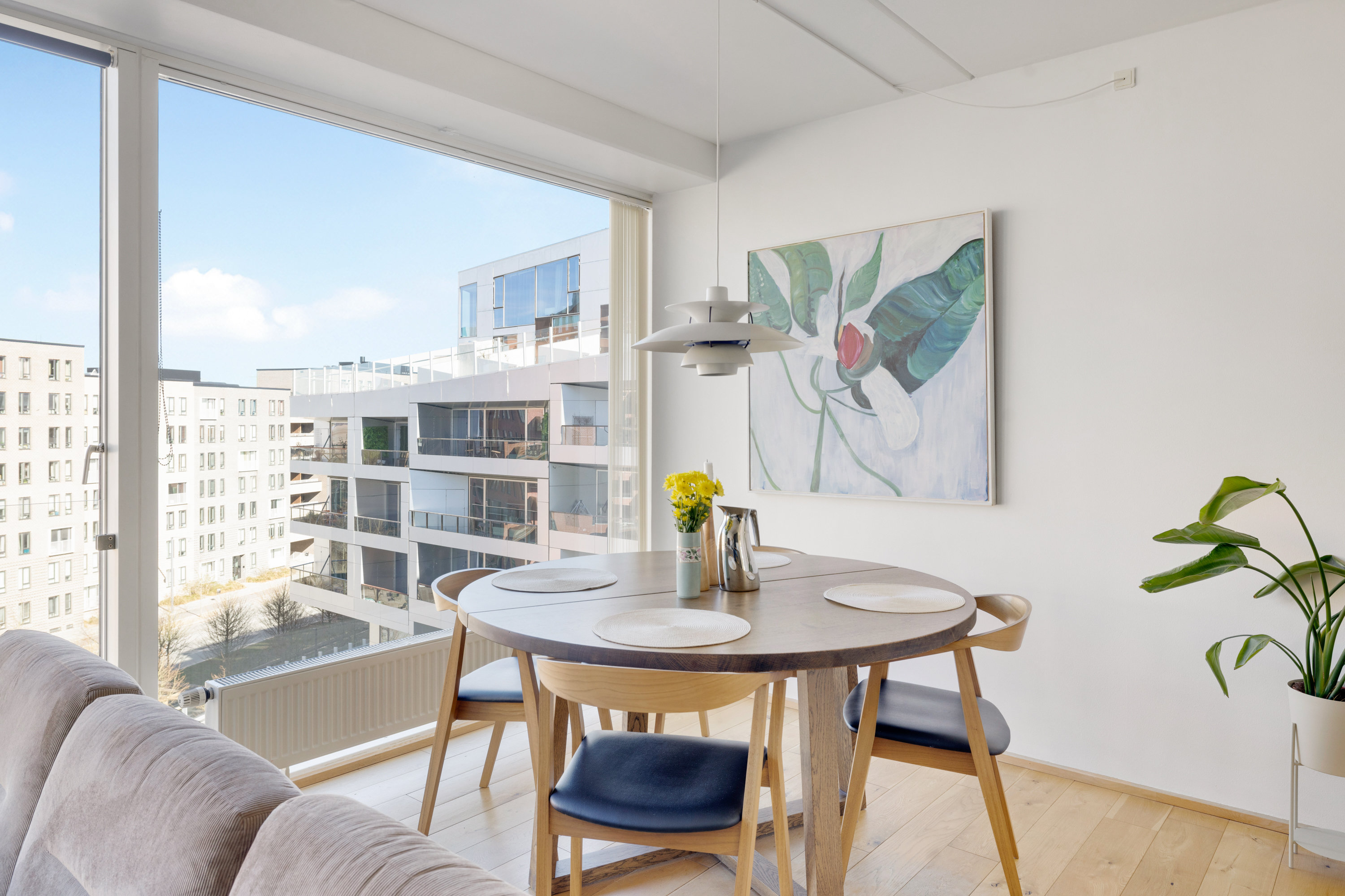 Fremhævet stue billede i fuldskærmstilstand. Billede af Richard Mortensens Vej 73, 5. 4., 2300 København S