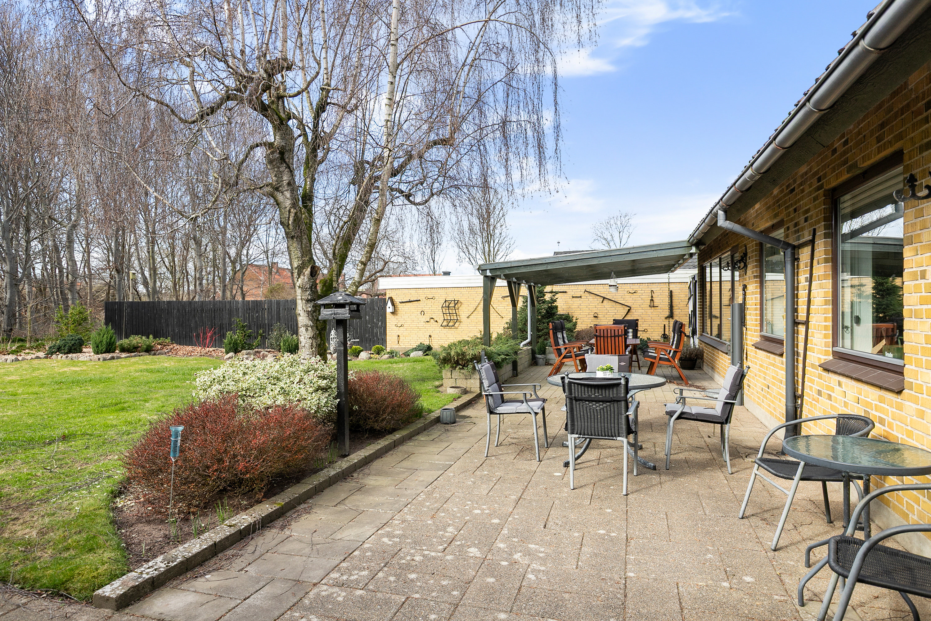 Fremhævet terrasse billede i fuldskærmstilstand. Billede af Forsytiavej 5, Serritslev, 9700 Brønderslev