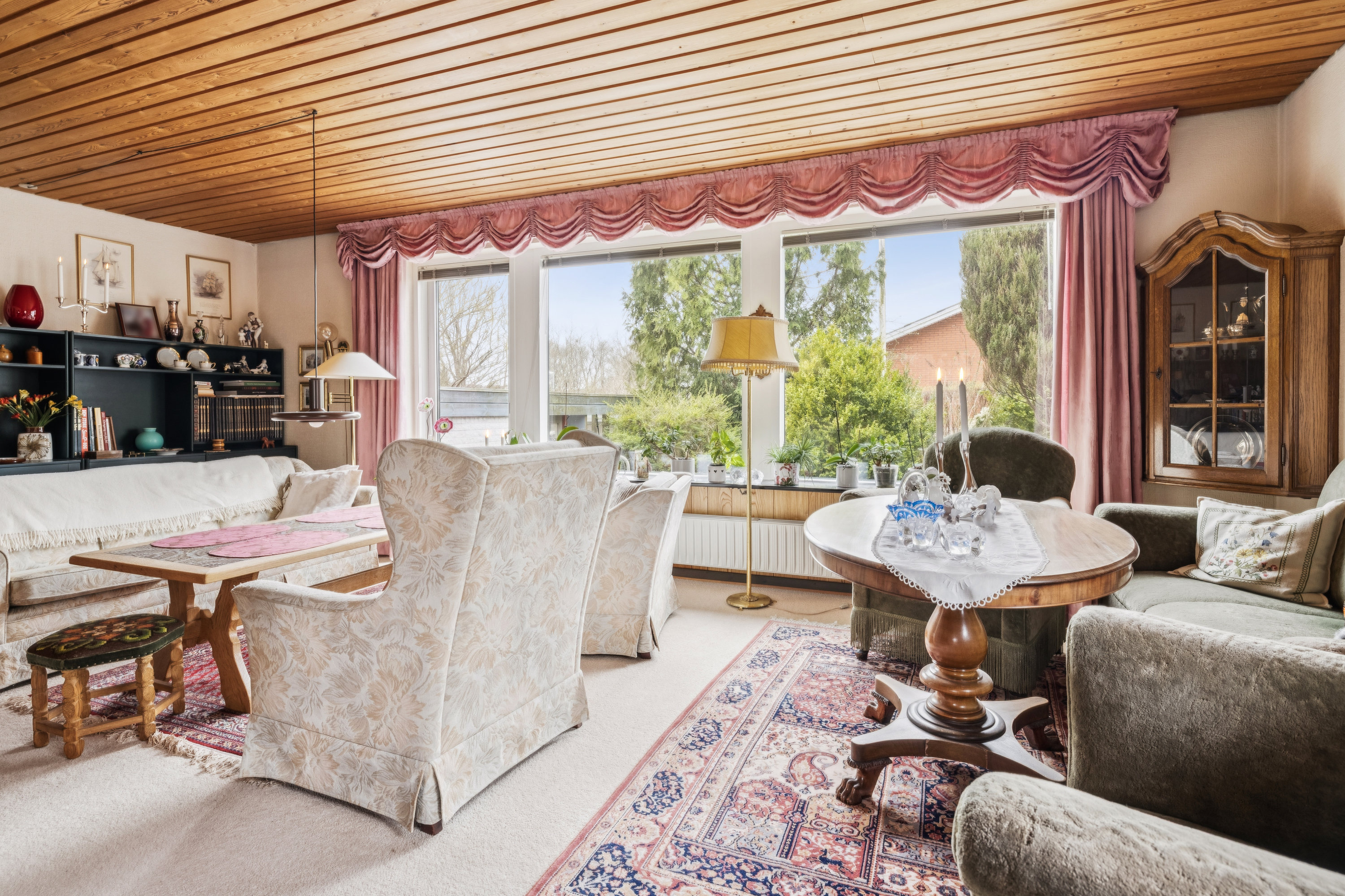 Fremhævet stue billede i fuldskærmstilstand. Billede af Kløvevej 26, Skørring, 8544 Mørke