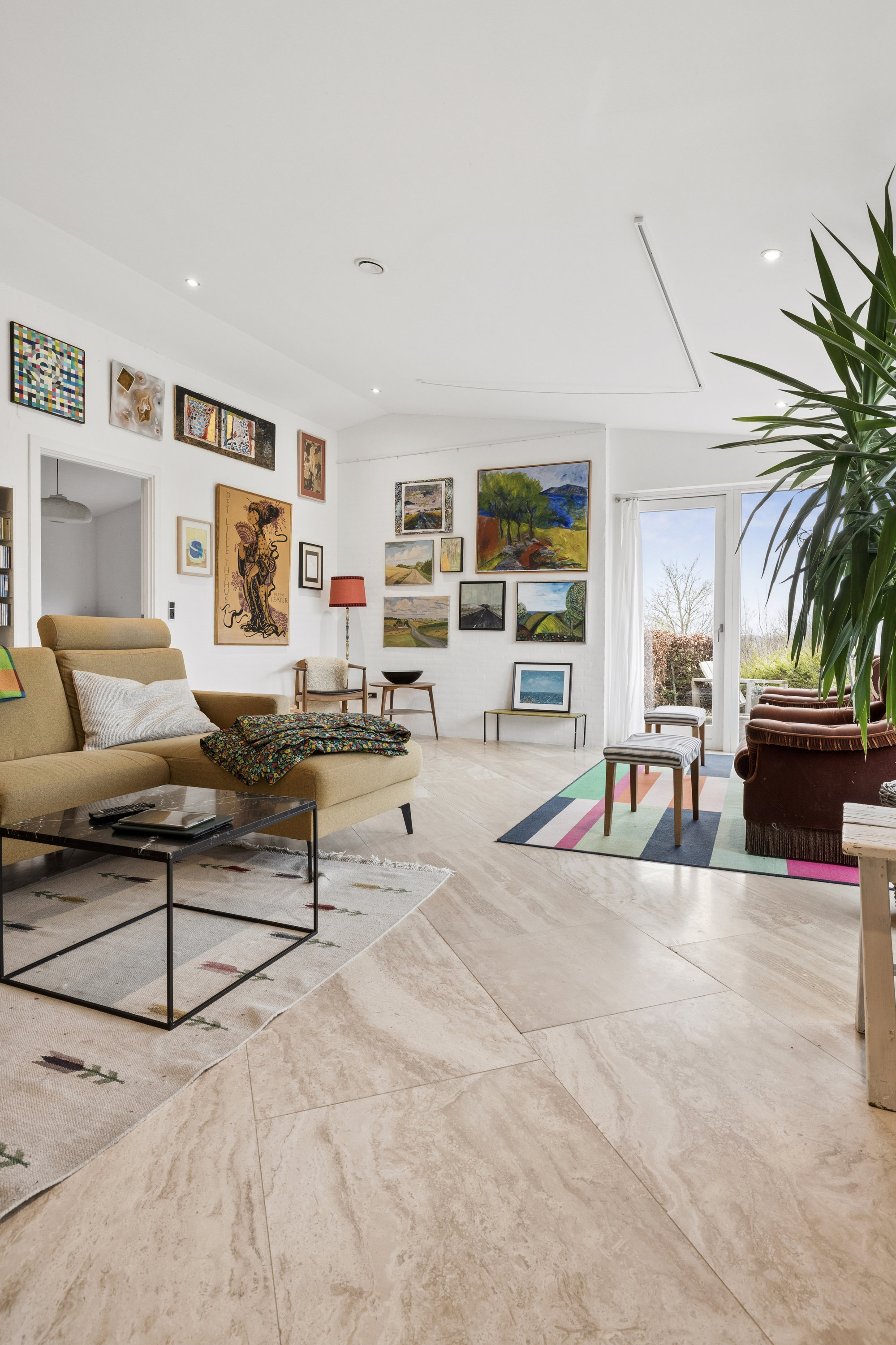 Fremhævet stue billede i fuldskærmstilstand. Billede af Tyrrisvej 20A, Følle, 8410 Rønde