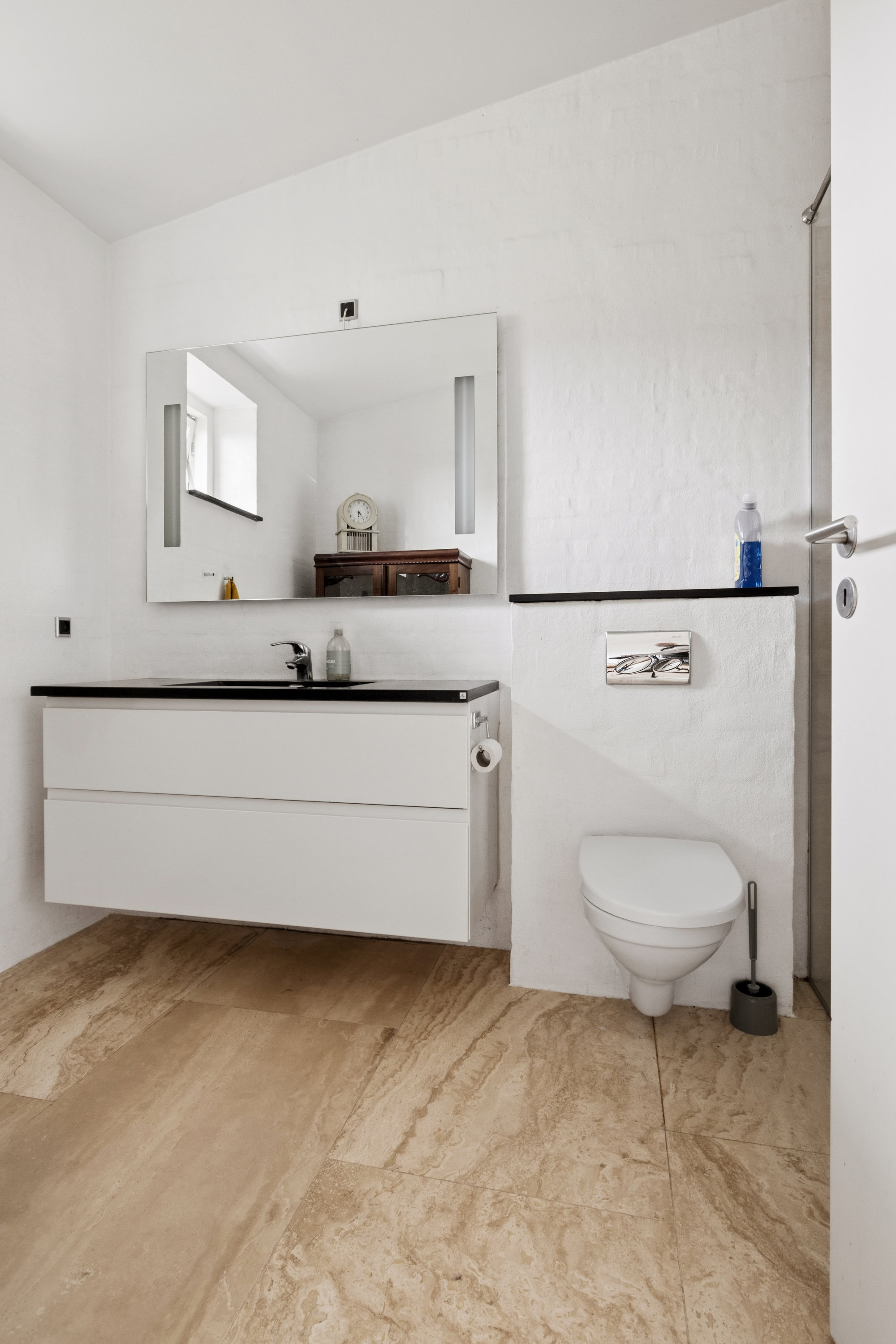 Fremhævet badeværelse billede i fuldskærmstilstand. Billede af Tyrrisvej 20A, Følle, 8410 Rønde