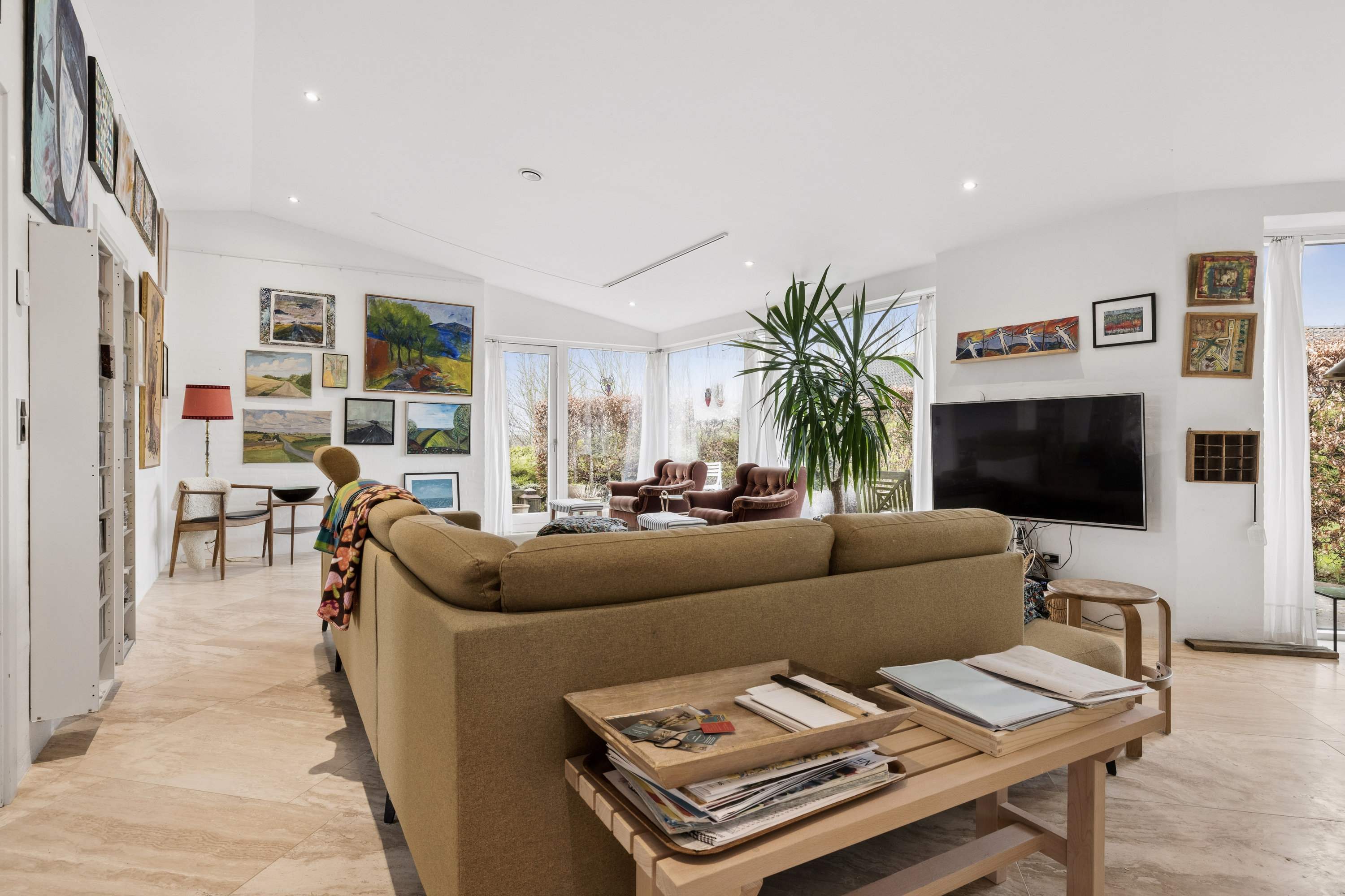 Fremhævet stue billede i fuldskærmstilstand. Billede af Tyrrisvej 20A, Følle, 8410 Rønde