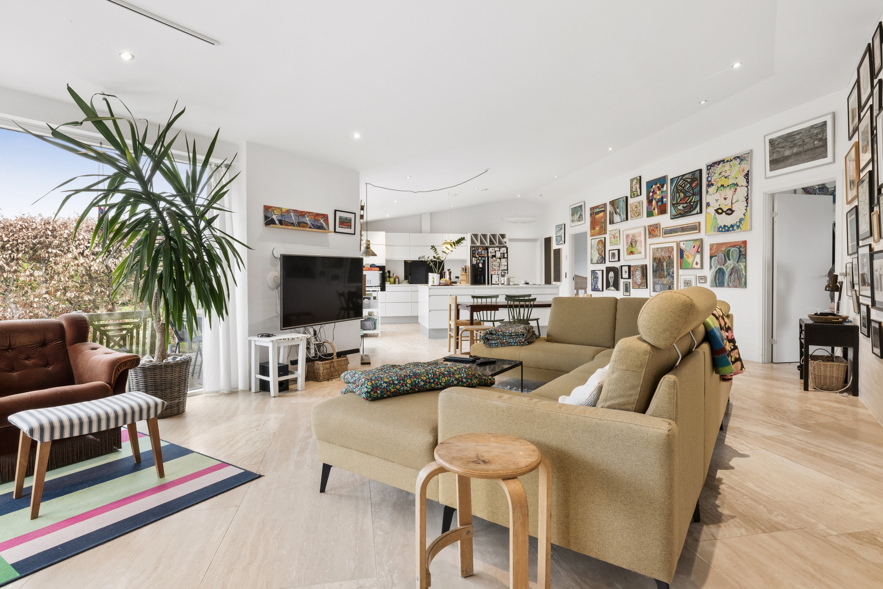 Fremhævet stue billede i fuldskærmstilstand. Billede af Tyrrisvej 20A, Følle, 8410 Rønde