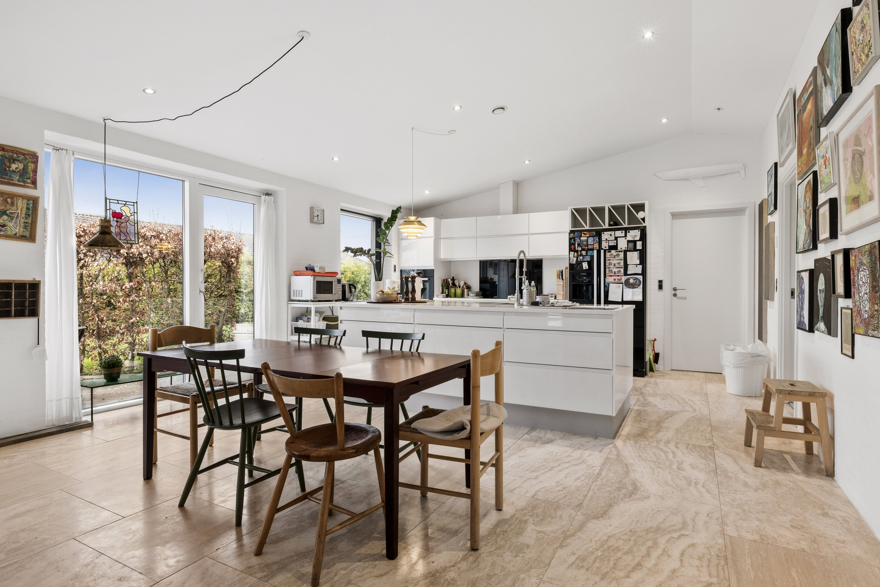 Fremhævet spisestue billede i fuldskærmstilstand. Billede af Tyrrisvej 20A, Følle, 8410 Rønde