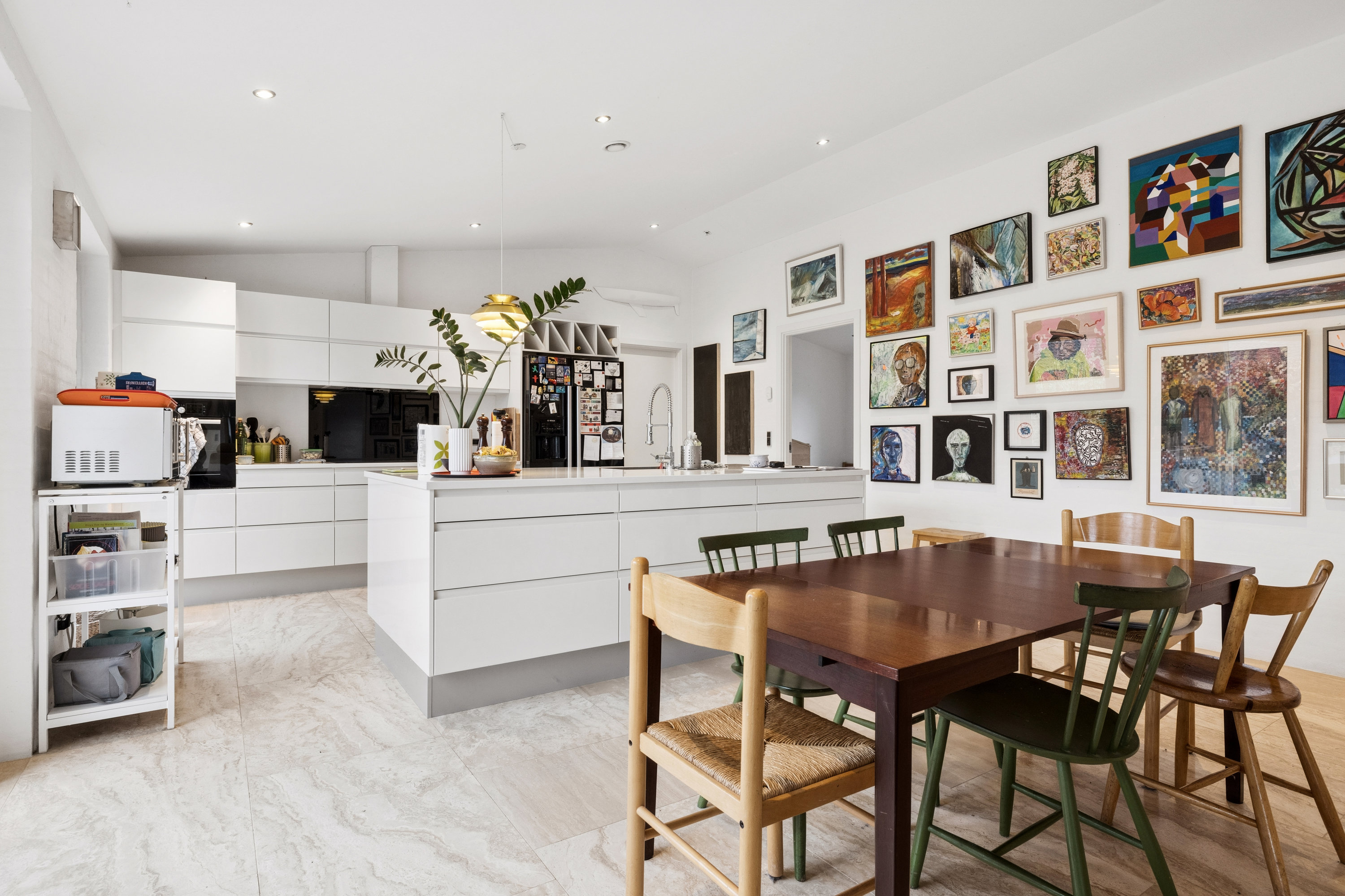 Fremhævet sprisestue billede i fuldskærmstilstand. Billede af Tyrrisvej 20A, Følle, 8410 Rønde