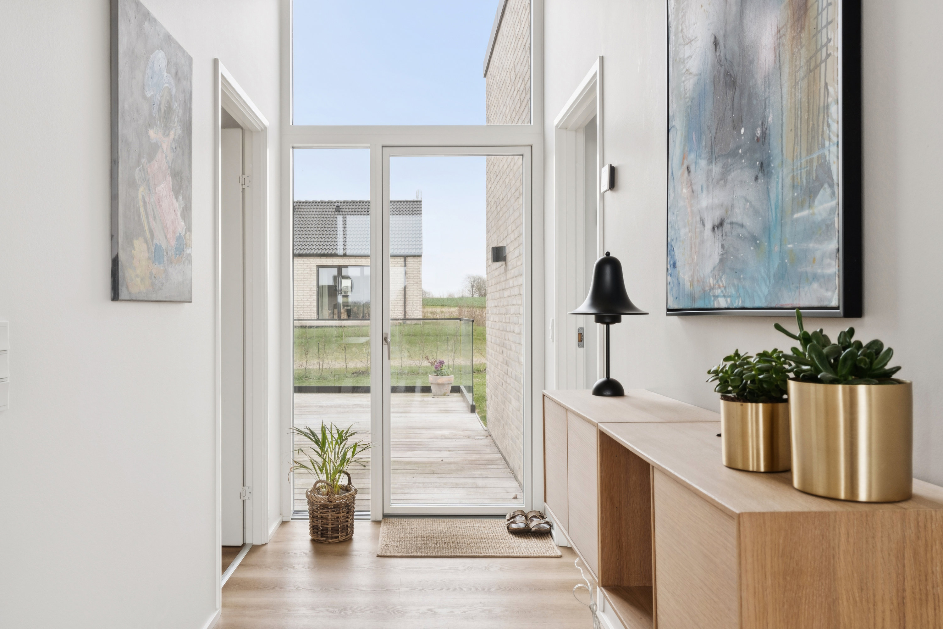 Fremhævet gang billede i fuldskærmstilstand. Billede af Høje Støvring 238, 9530 Støvring