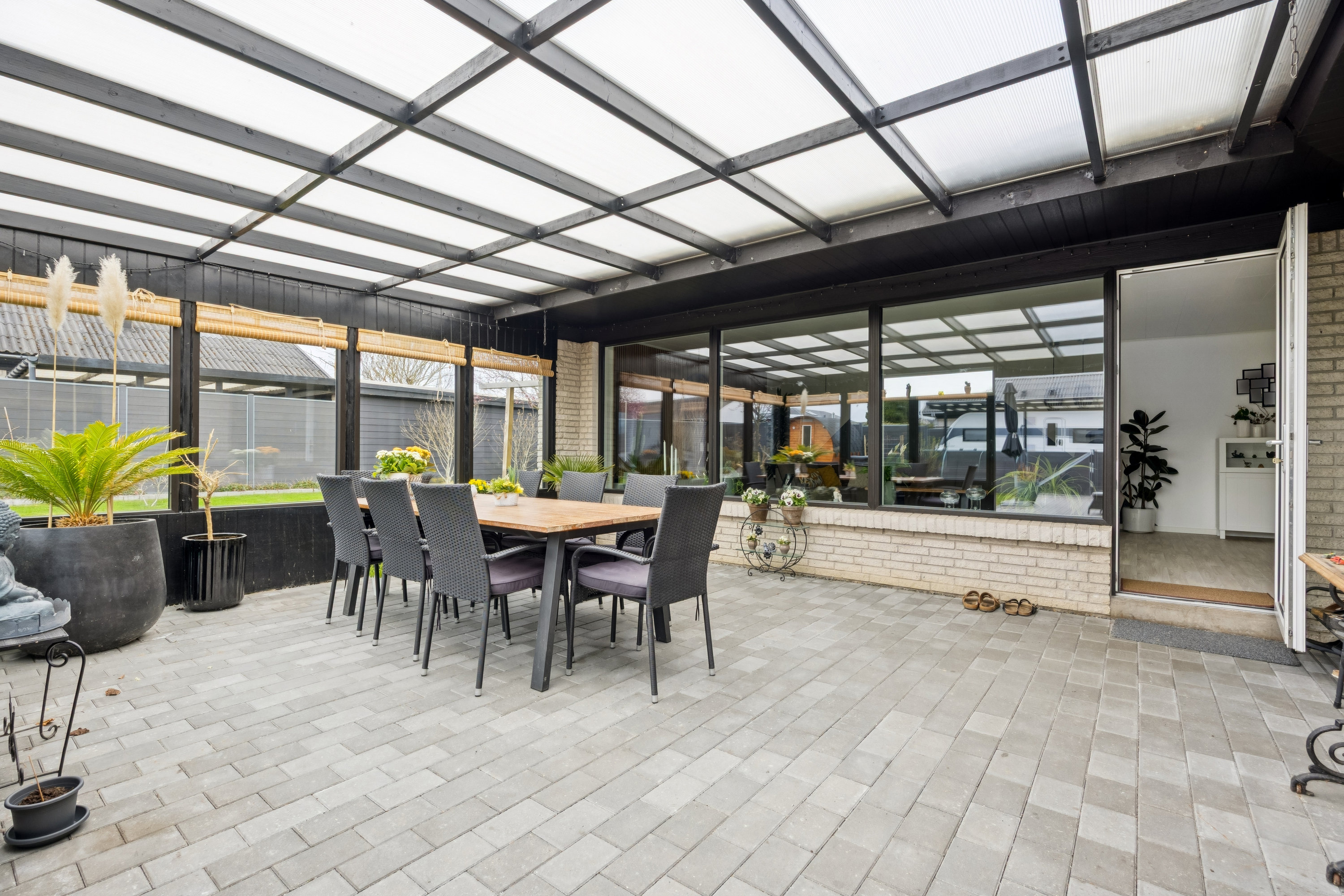 Fremhævet terrasse billede i fuldskærmstilstand. Billede af Ewaldsvej 9, 4600 Køge