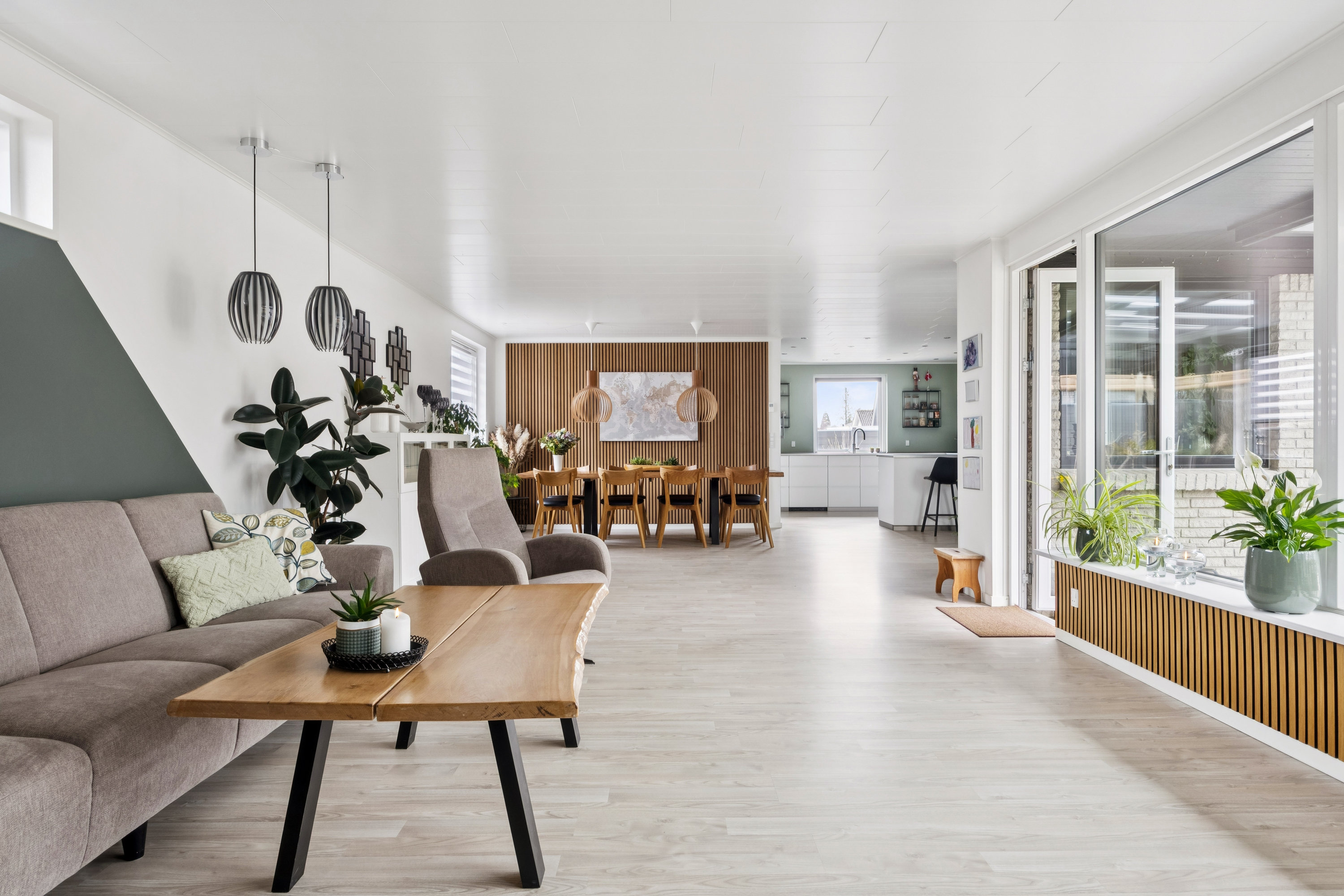 Fremhævet stue billede i fuldskærmstilstand. Billede af Ewaldsvej 9, 4600 Køge