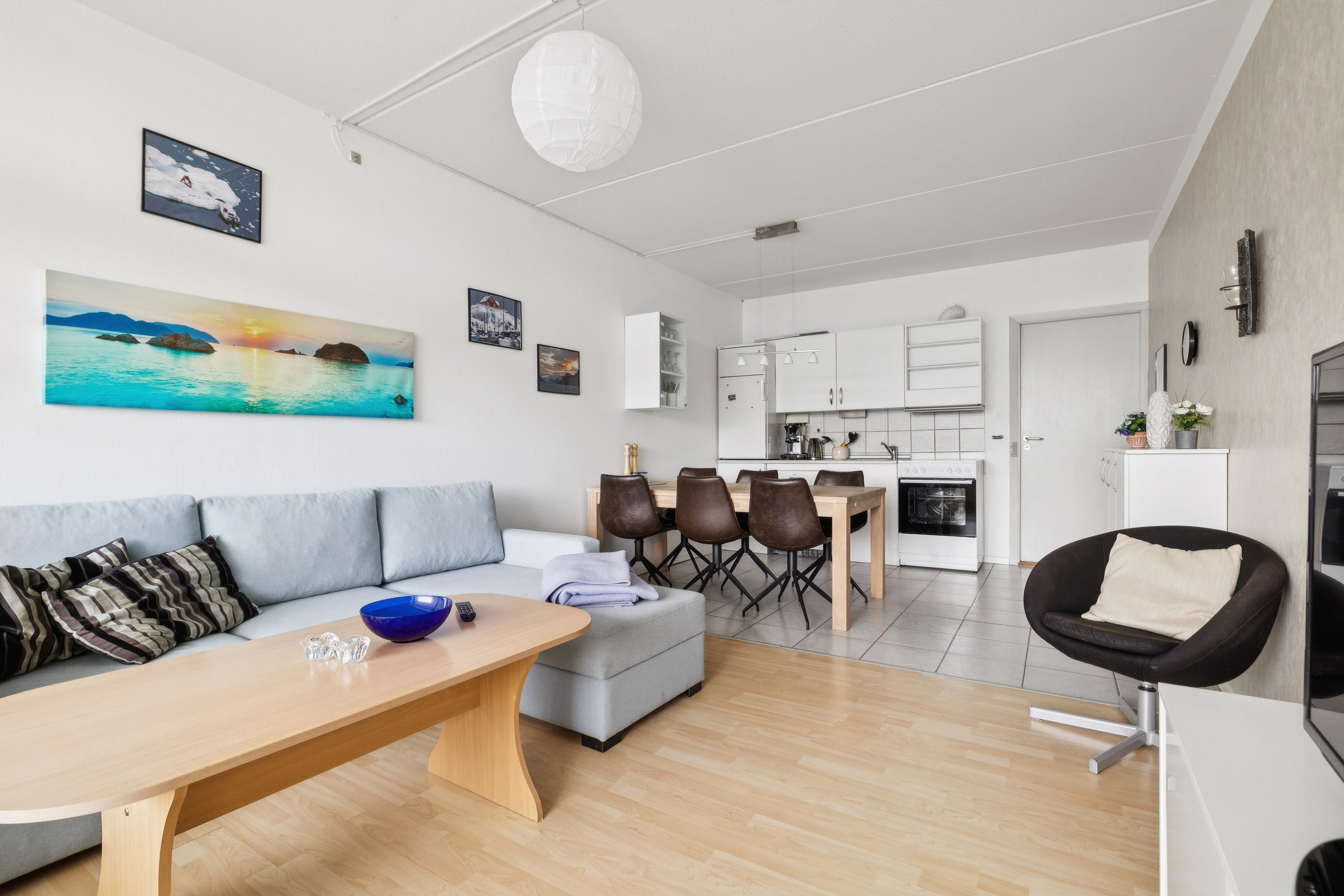 Fremhævet stue billede i fuldskærmstilstand. Billede af Fægangsvej 11B, 1. 205., Bønnerup Strand, 8585 Glesborg