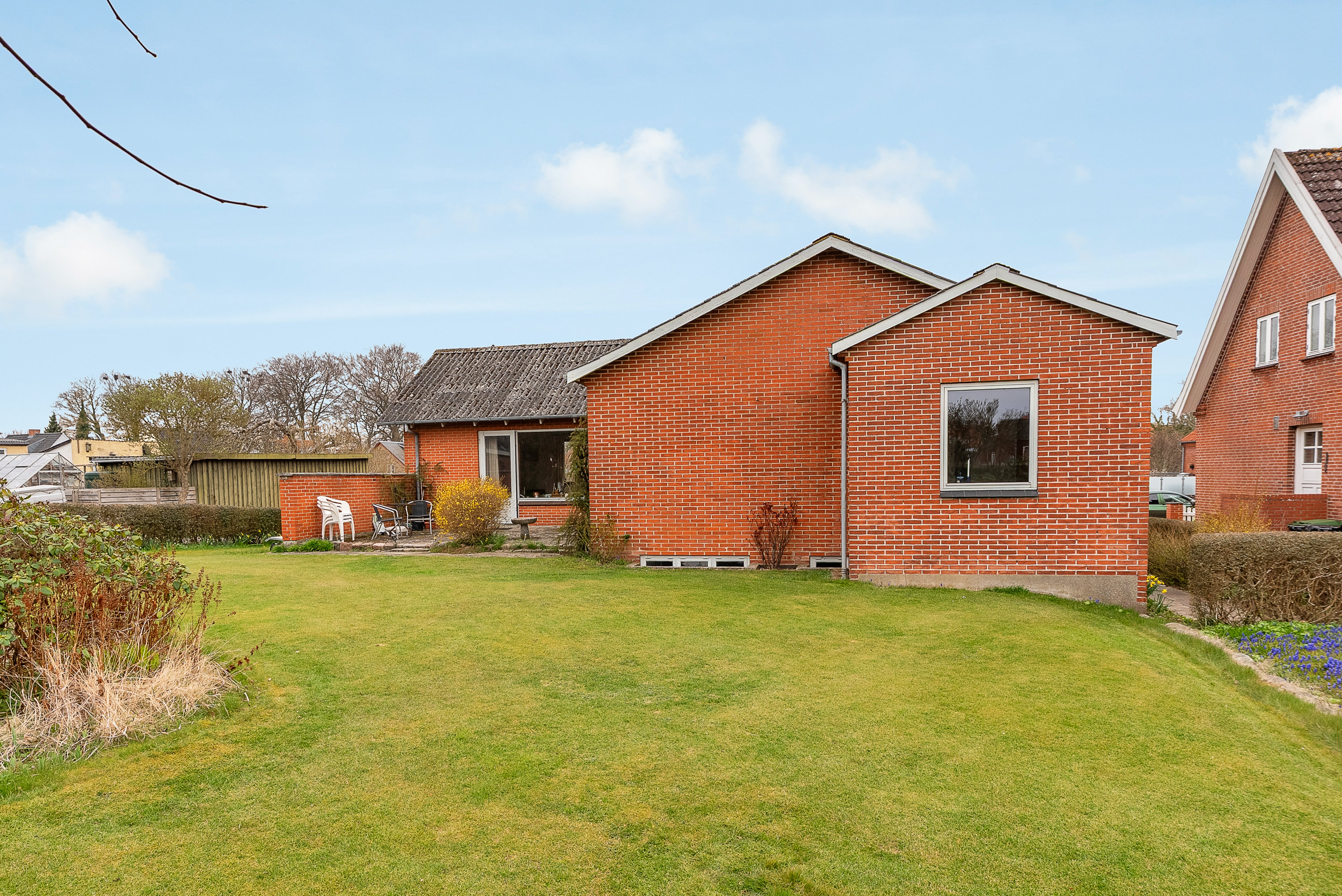 Fremhævet facade billede i fuldskærmstilstand. Billede af Øster Møllevej 4, 5600 Faaborg