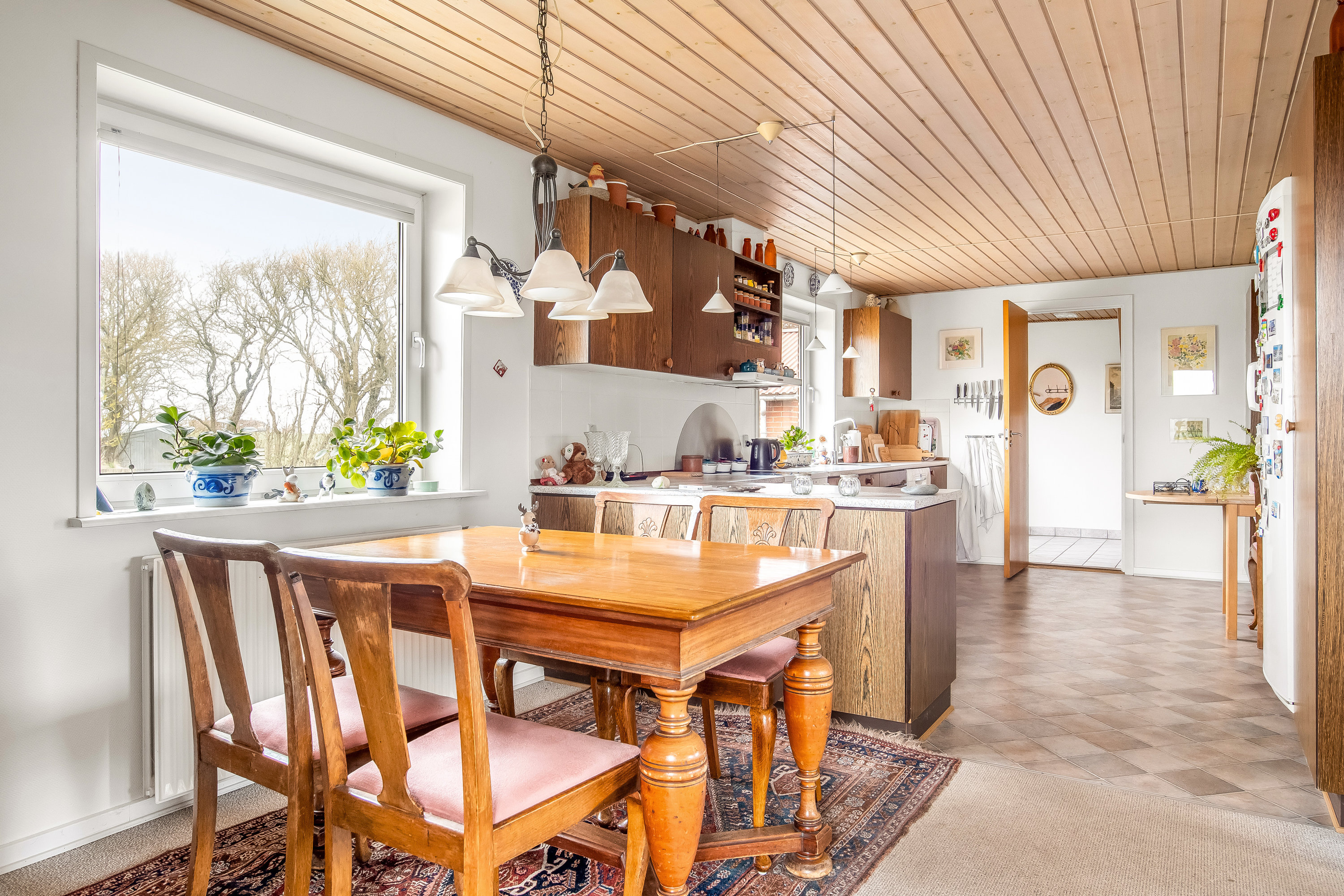 Fremhævet køkken alrum billede i fuldskærmstilstand. Billede af Houlindvej 50, Hove, 7620 Lemvig