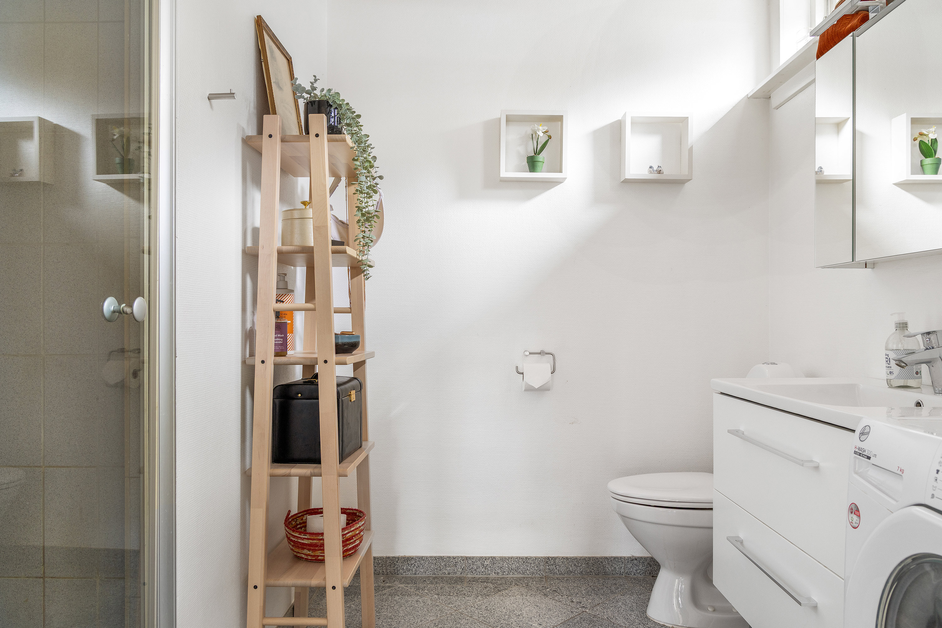 Fremhævet badeværelse billede i fuldskærmstilstand. Billede af Nellikevej 16, Smidstrup, 3250 Gilleleje