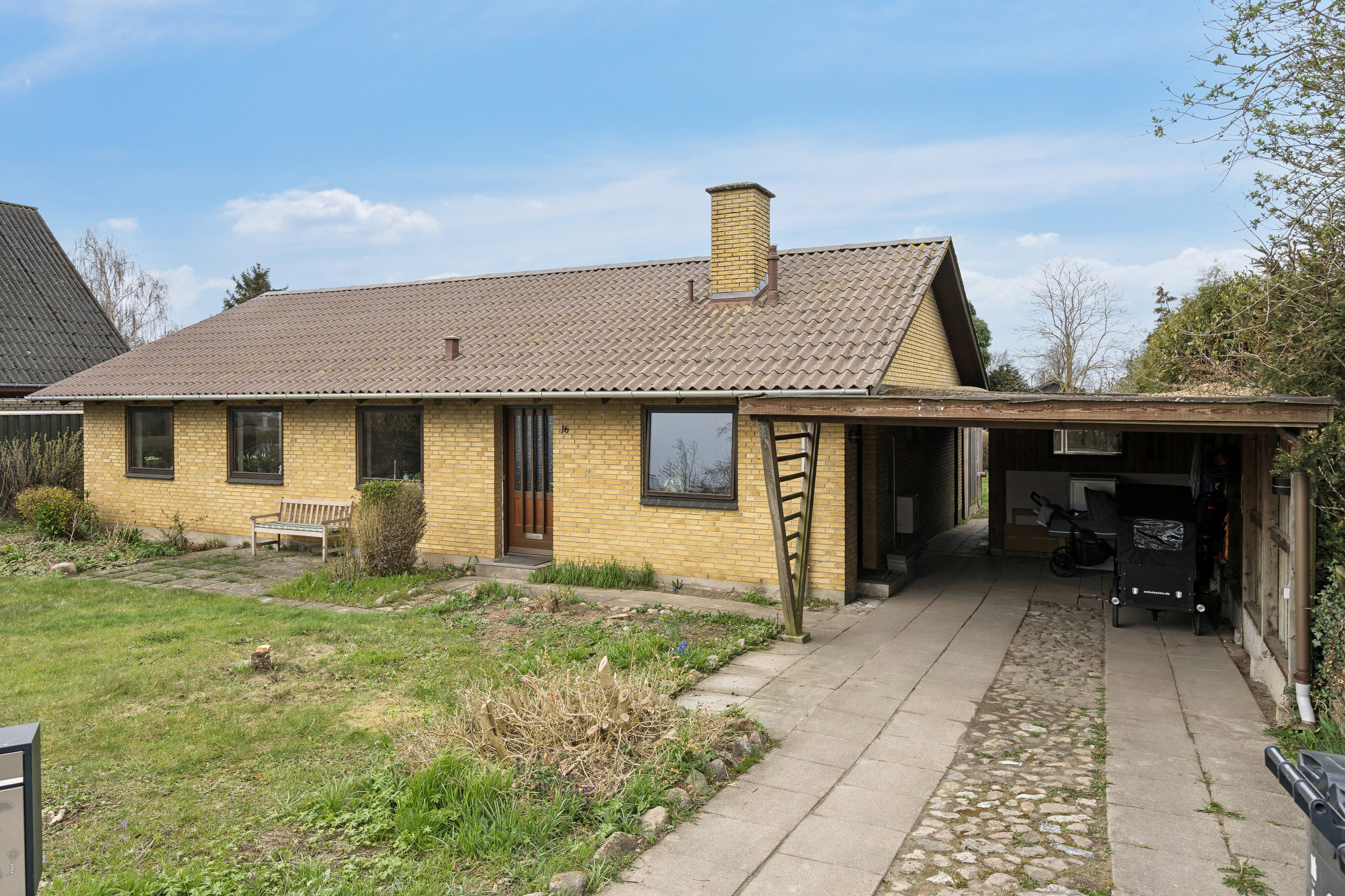 Fremhævet set fra vejen billede i fuldskærmstilstand. Billede af Fasanvej 16, 4700 Næstved