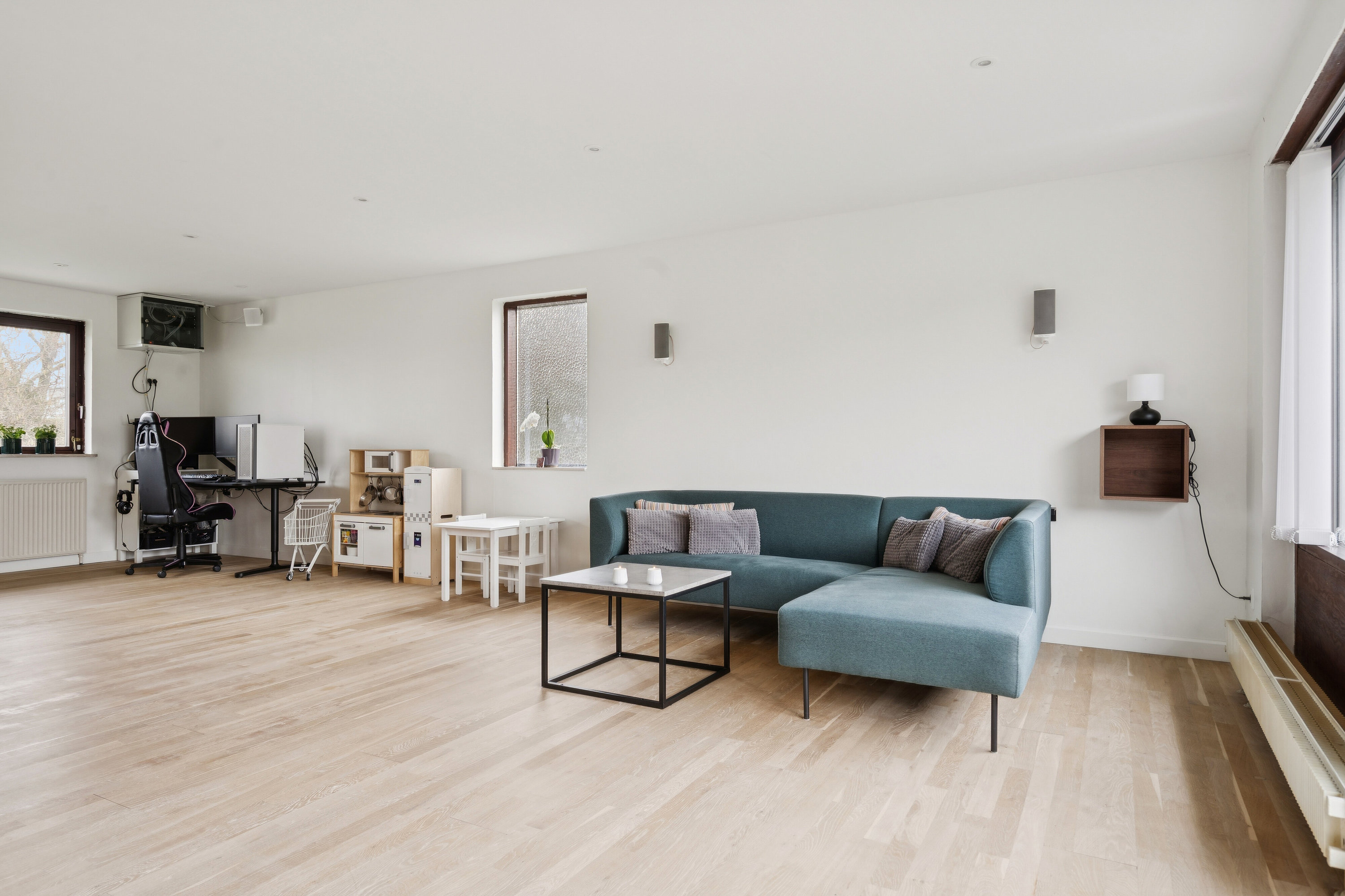 Fremhævet stue billede i fuldskærmstilstand. Billede af Fasanvej 16, 4700 Næstved