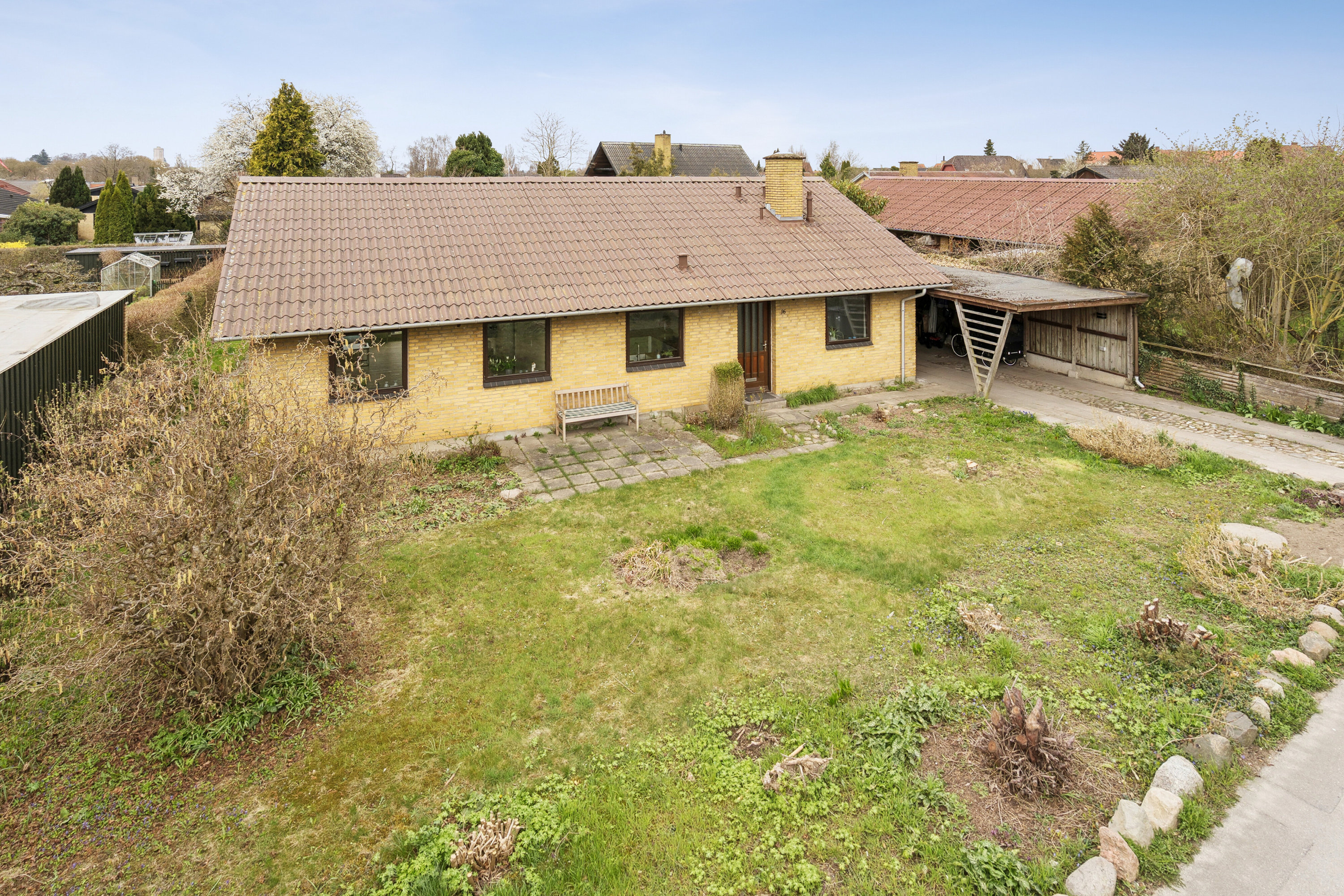 Fremhævet set fra vejen billede i fuldskærmstilstand. Billede af Fasanvej 16, 4700 Næstved